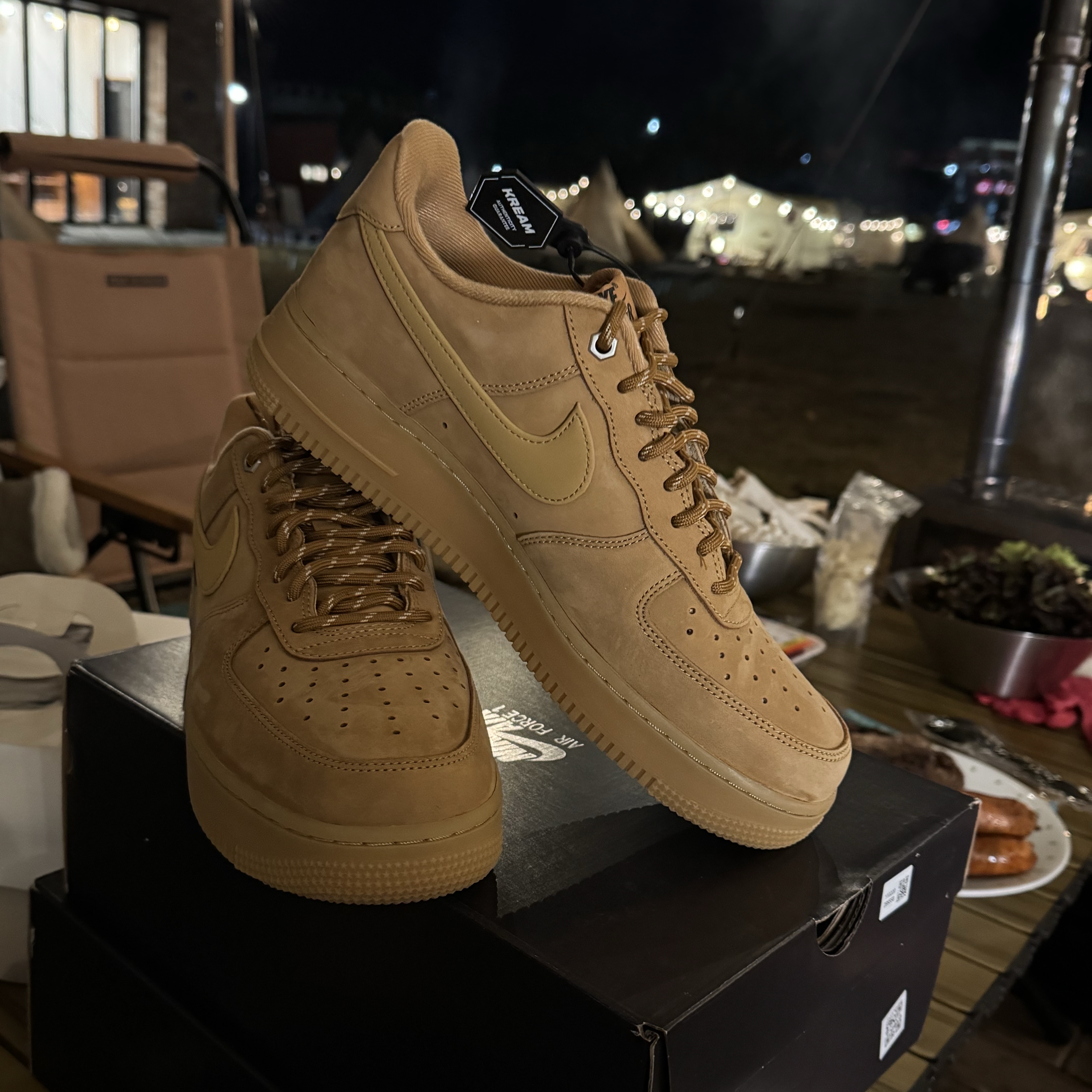 Nike Air Force 1 '07 WB Flax 착용 스타일