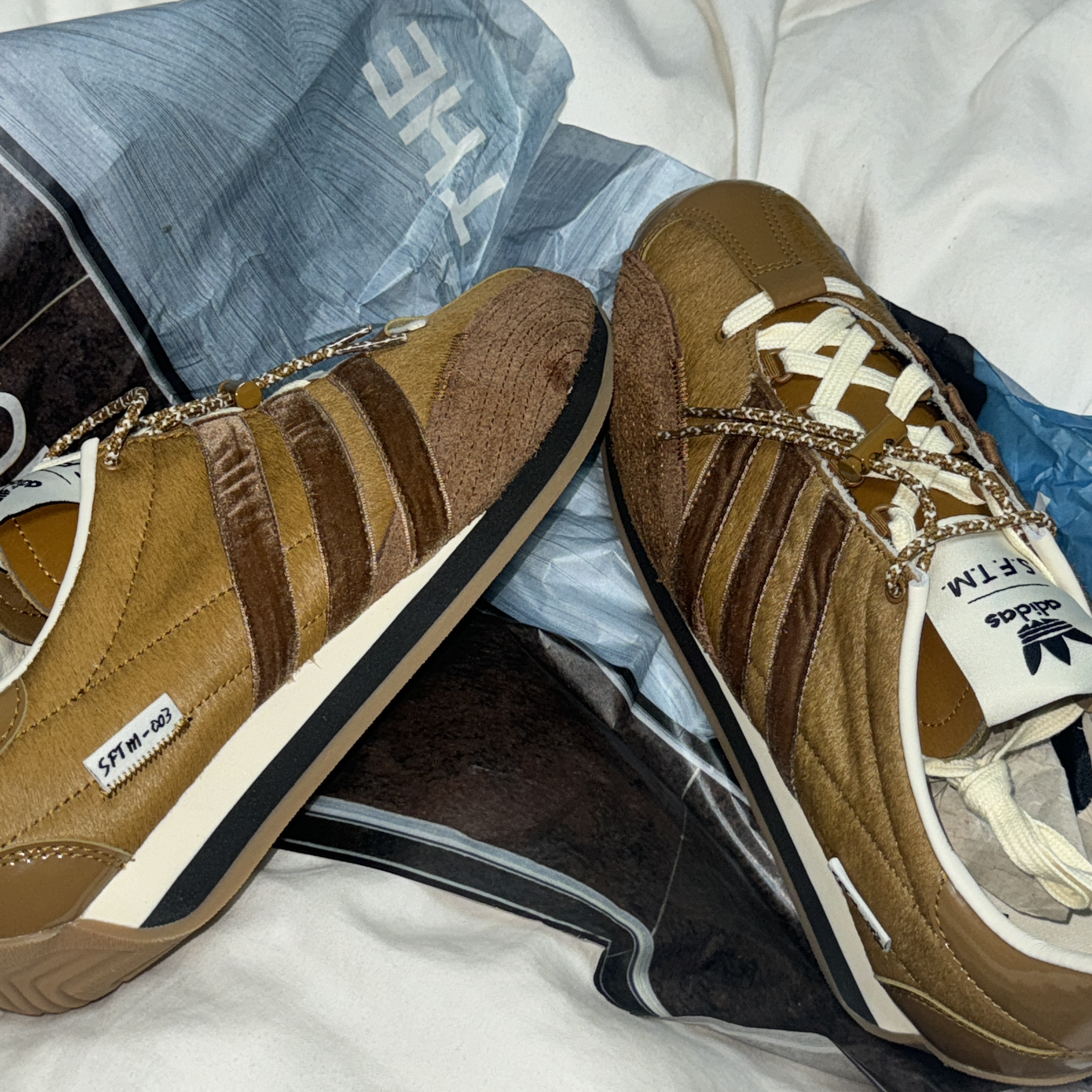 Adidas x Song for the Mute Country OG Bronze Strata Wild Brown 착용 스타일