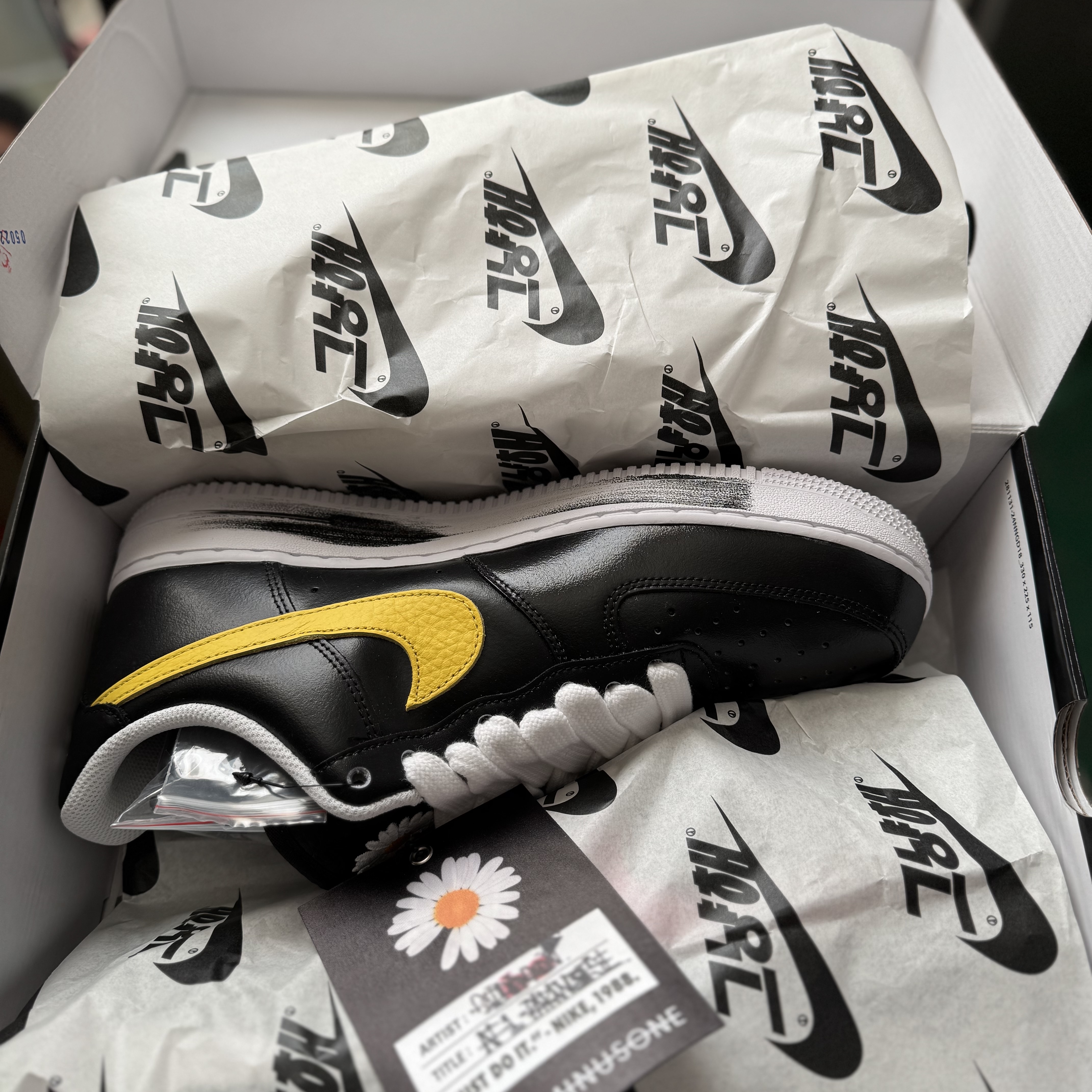 Nike x Peaceminusone Air Force 1 Low Para-Noise 3.0 Black and Multicolor 착용 스타일