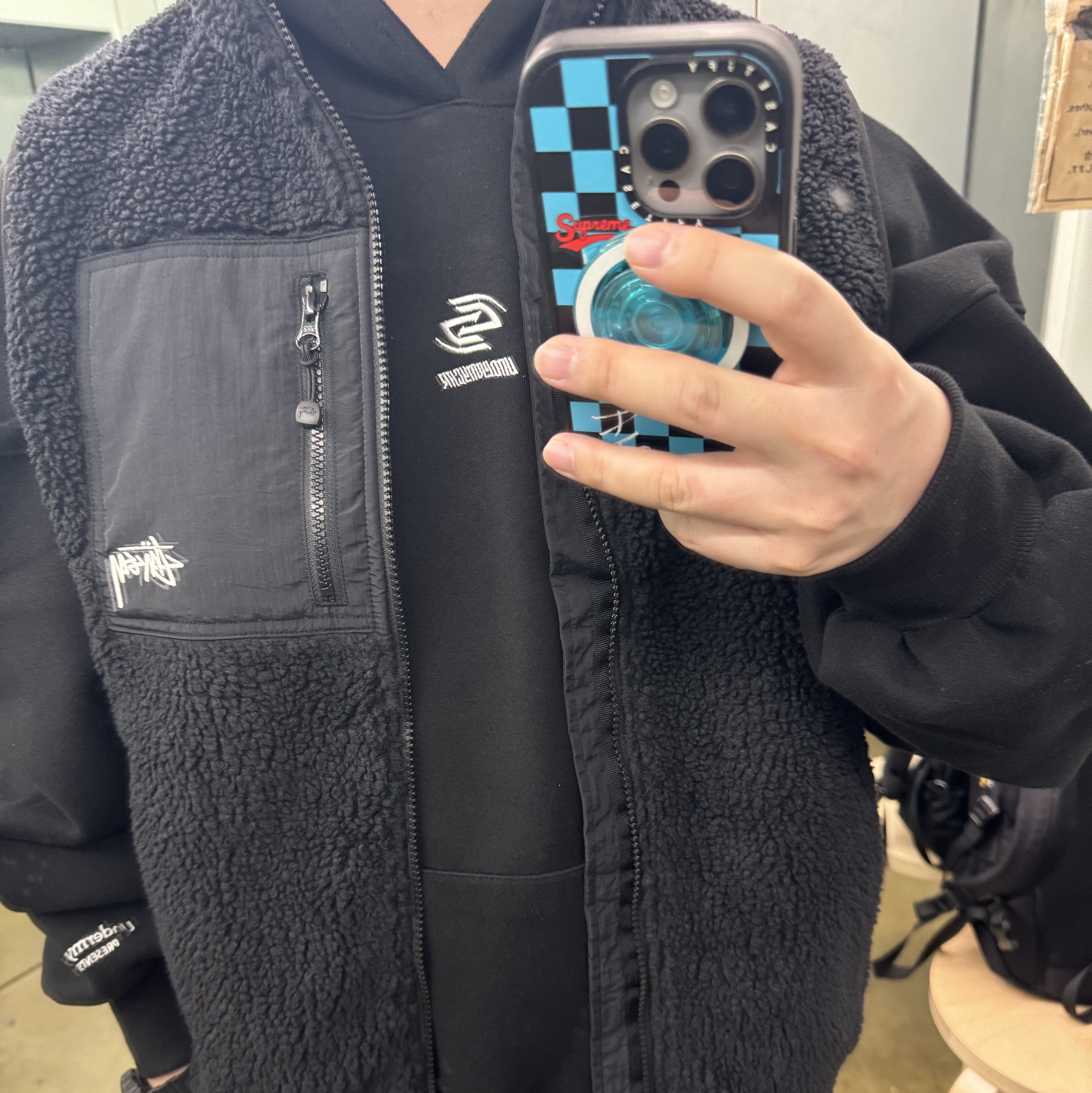 Stussy Sherpa Reversible Vest Black, Undermycar Mu.12 Anti Fxxking Logo Play Oversized Bonded Hoodie Black 착용 스타일