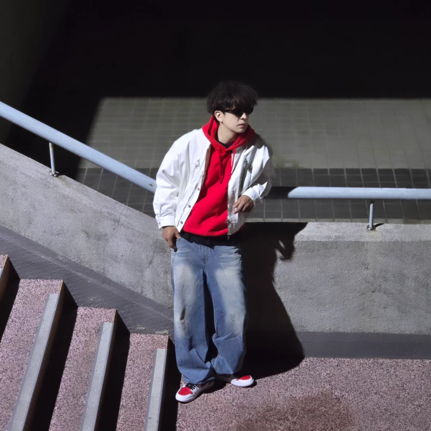 Stussy Beach Roots Hoodie Red, Jordan 1 Retro High OG Heritage 착용 스타일 - 9