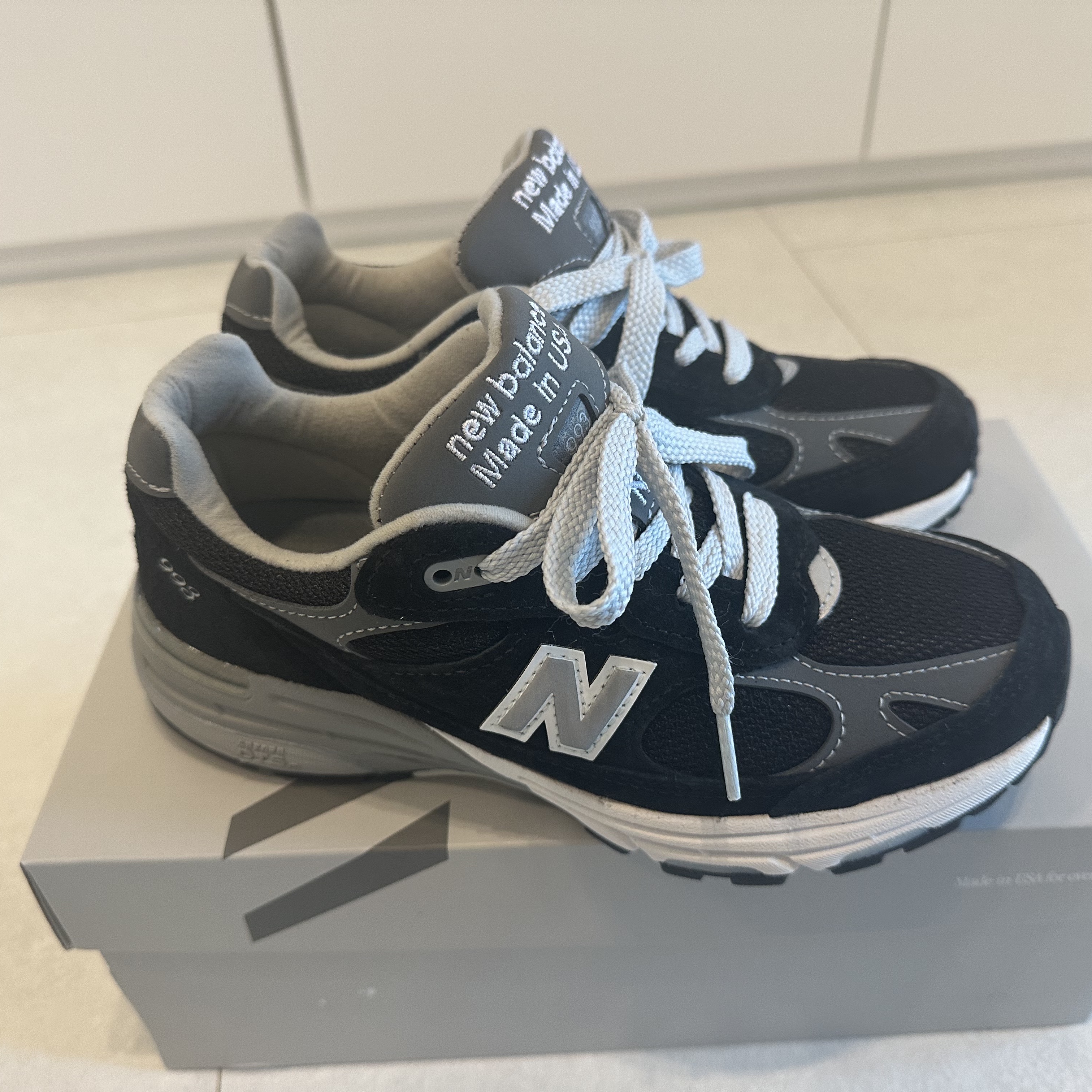 (W) New Balance 993 Made in USA Black - D Wide 착용 스타일