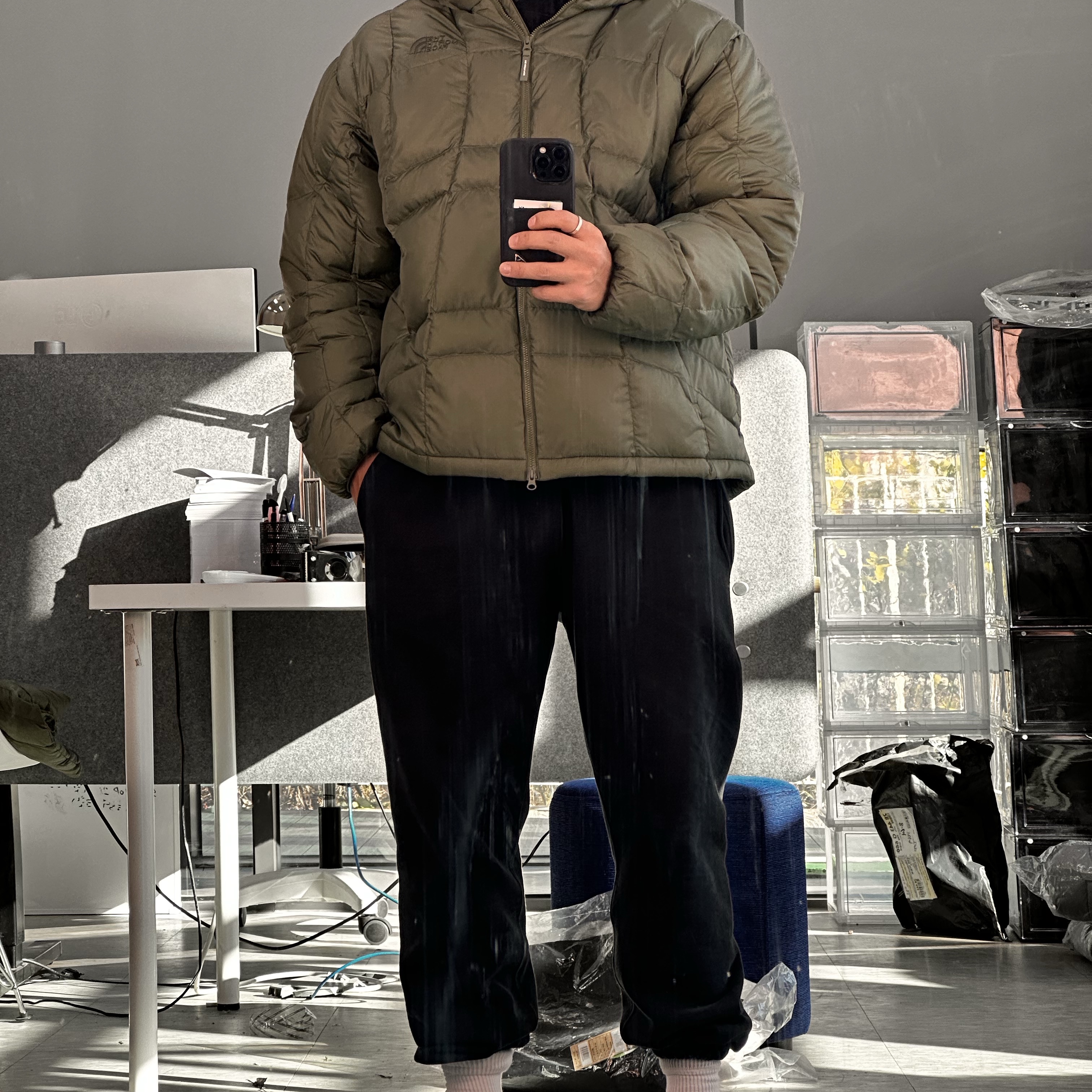 The North Face White Label Wave LT On Ball Jacket Khaki, The North Face White Label Wave LT On Ball Jacket Gray 착용 스타일 - 3