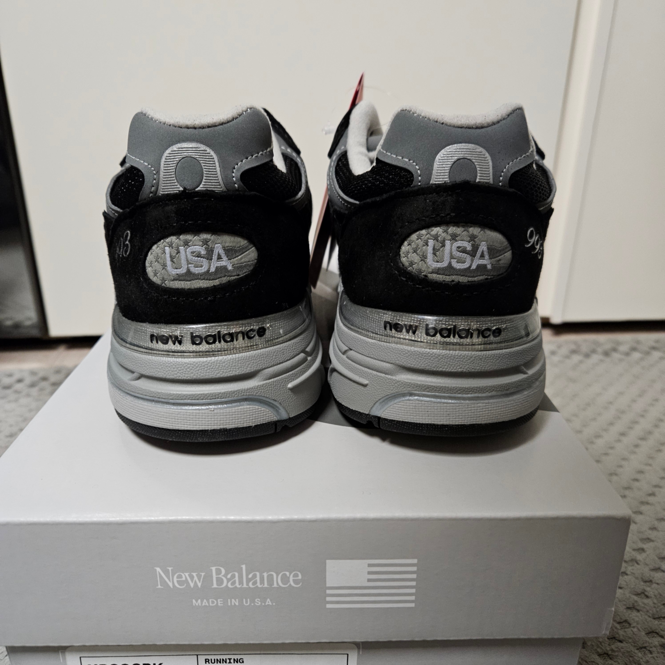 New Balance 993 Made in USA Black - D Standard 착용 스타일 - 3