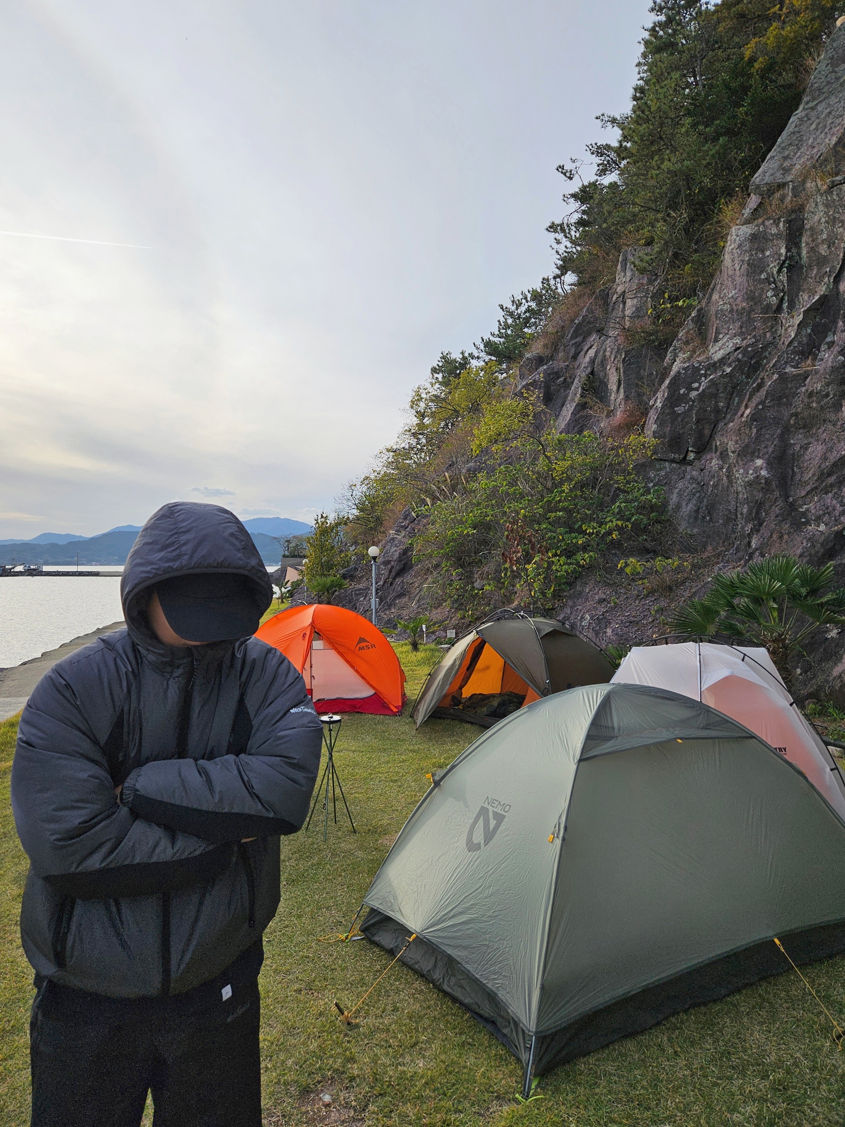 Wildthings Mountain Field Padding Jacket Graphite 착용 스타일 - 1