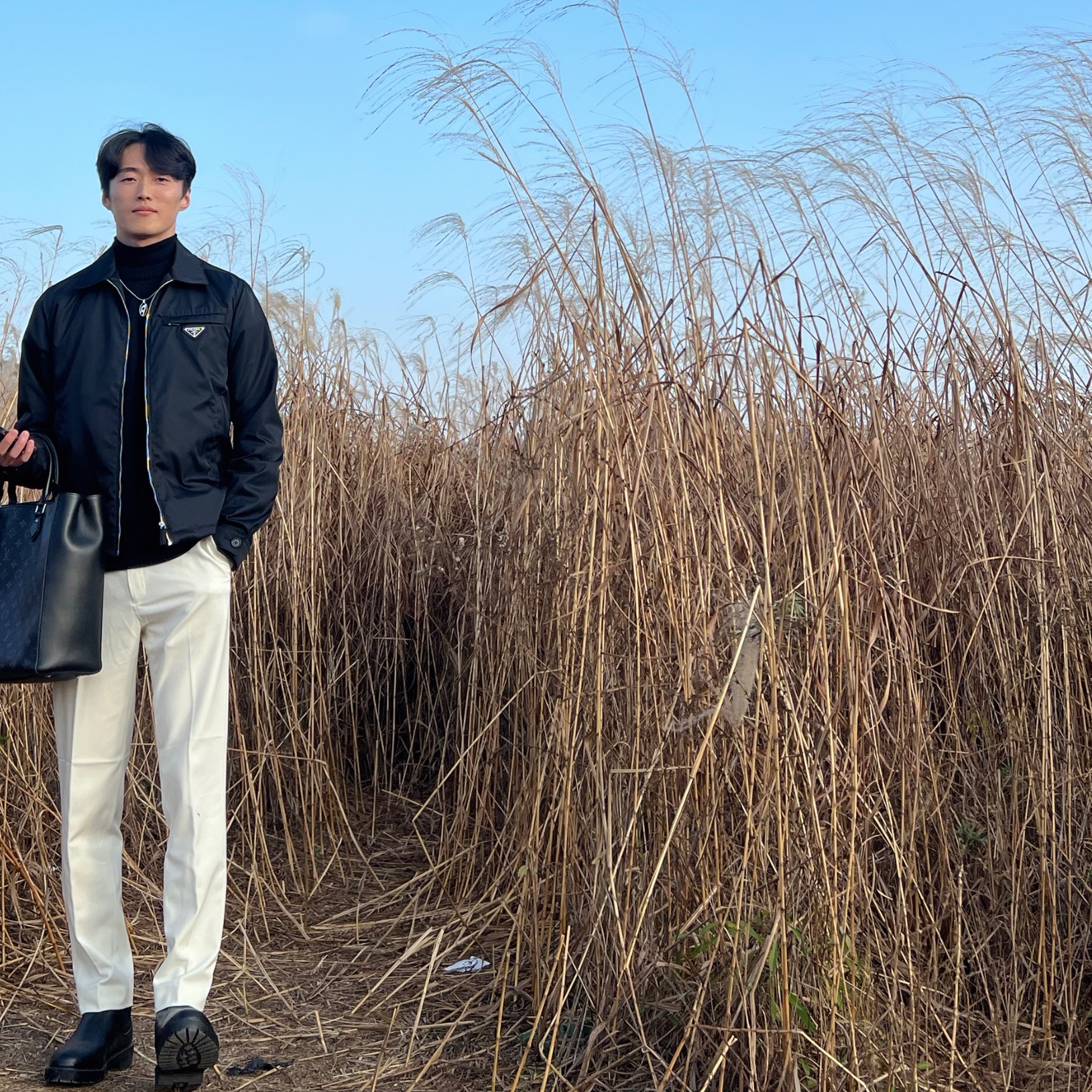 Prada Re-Nylon Zip Up Gabardine Blouson Jacket Black, Louis Vuitton Grand Sac Monogram Eclipse 착용 스타일