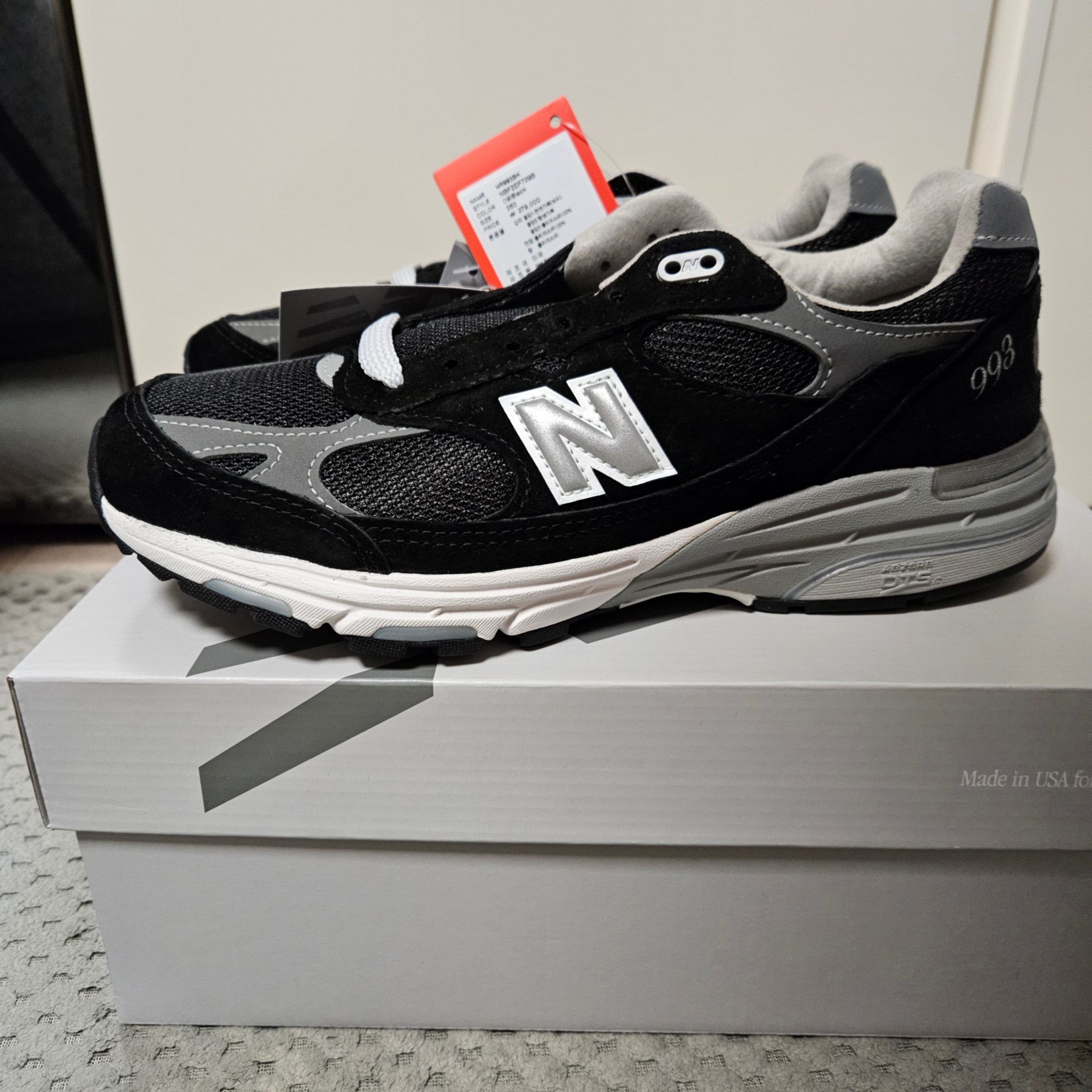 New Balance 993 Made in USA Black - D Standard 착용 스타일 - 2