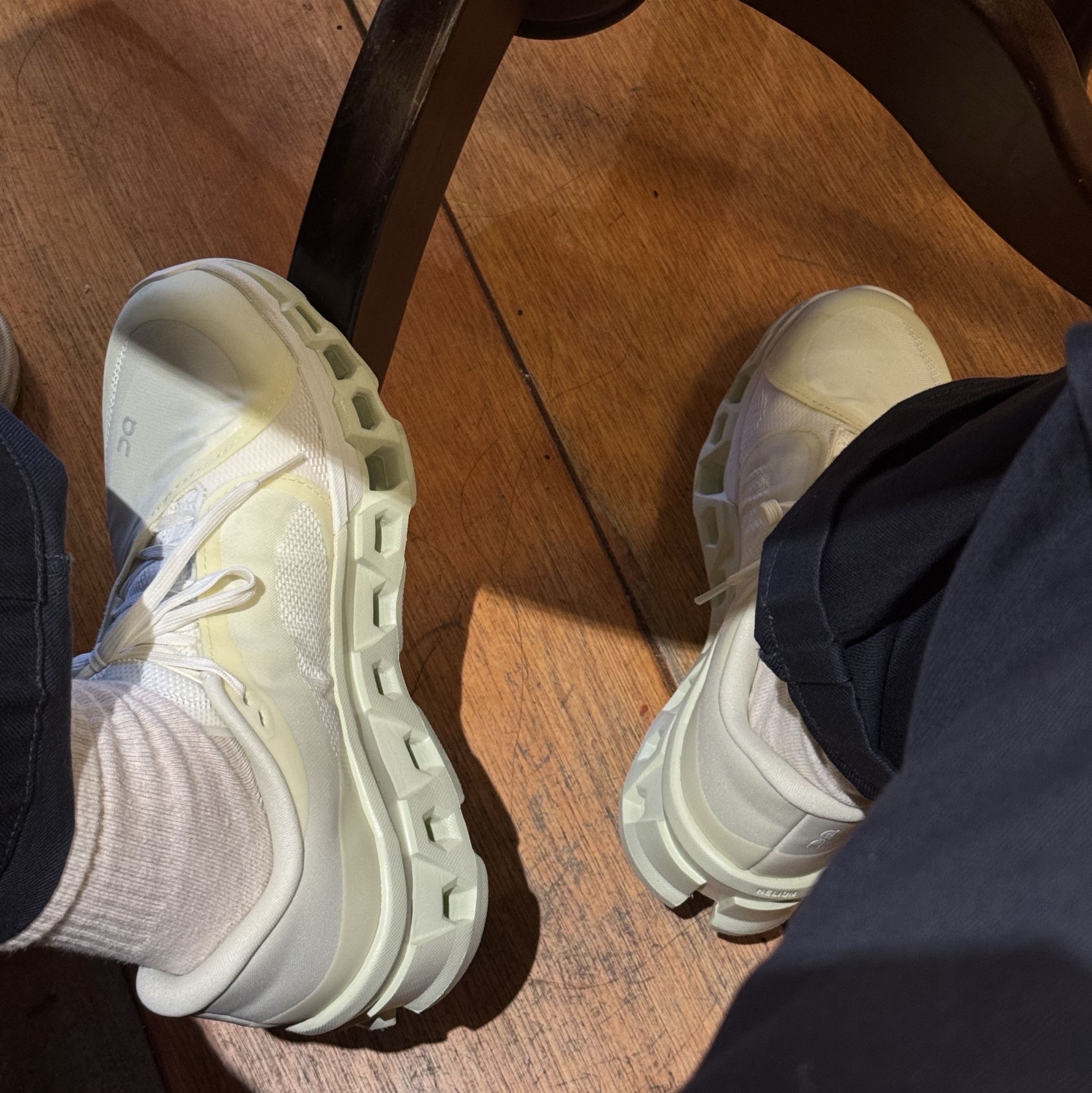 (W) On Running x Post Archive Faction (Paf) Cloudmonster 2 Seedling White 착용 스타일