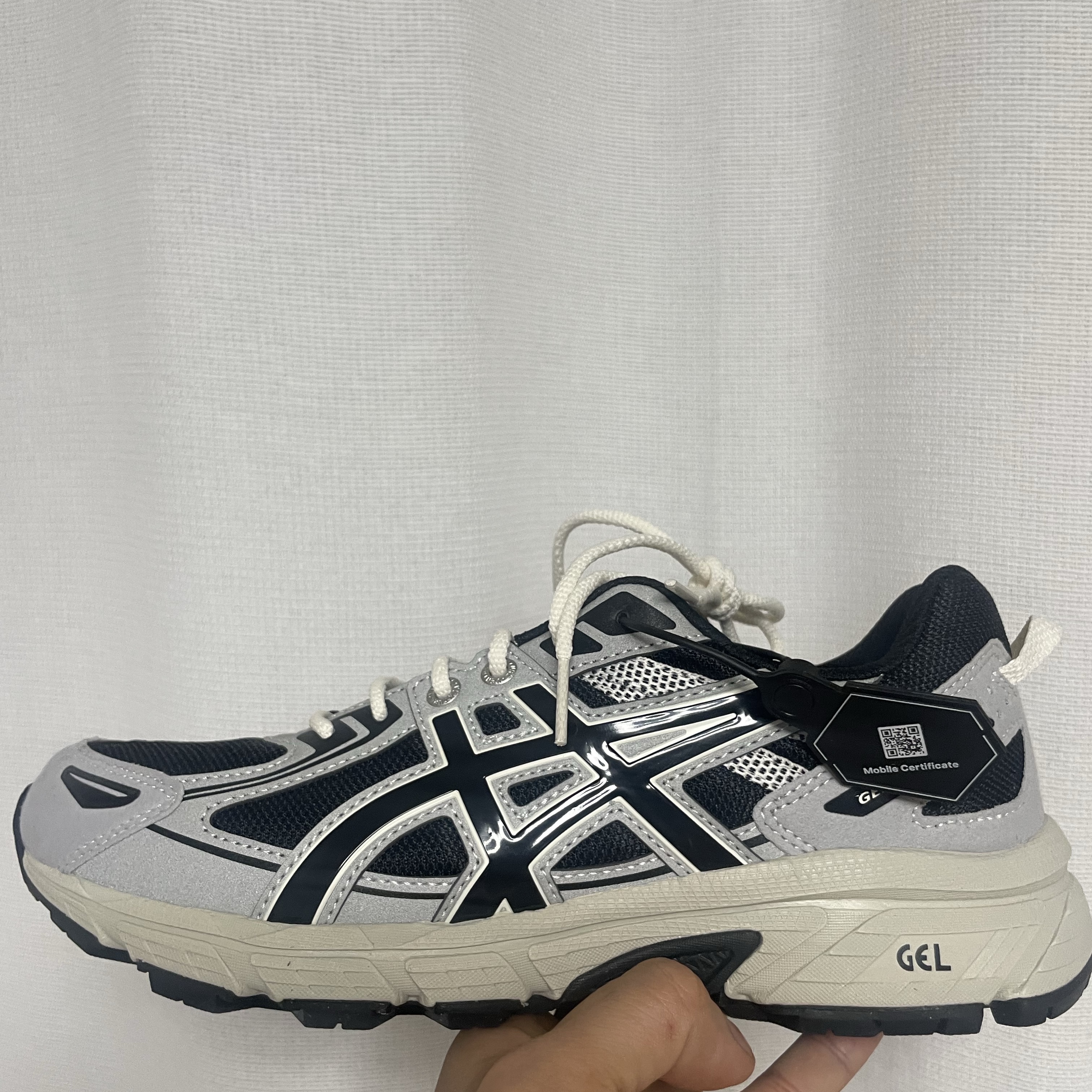Asics Gel-Venture 6 Black 착용 스타일