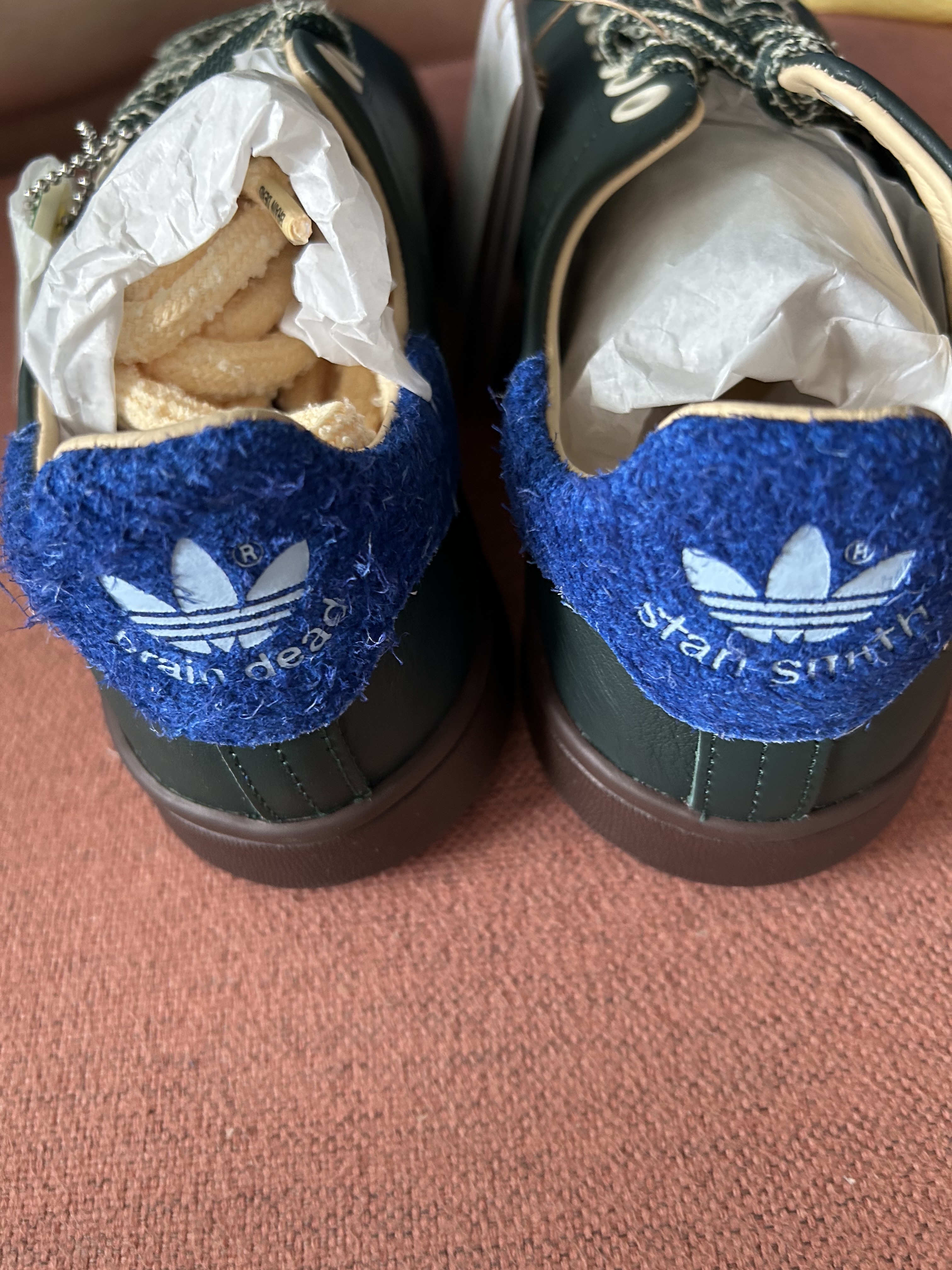 Adidas x Brain Dead Stan Smith Shadow Green Bahia Light Blue 착용 스타일