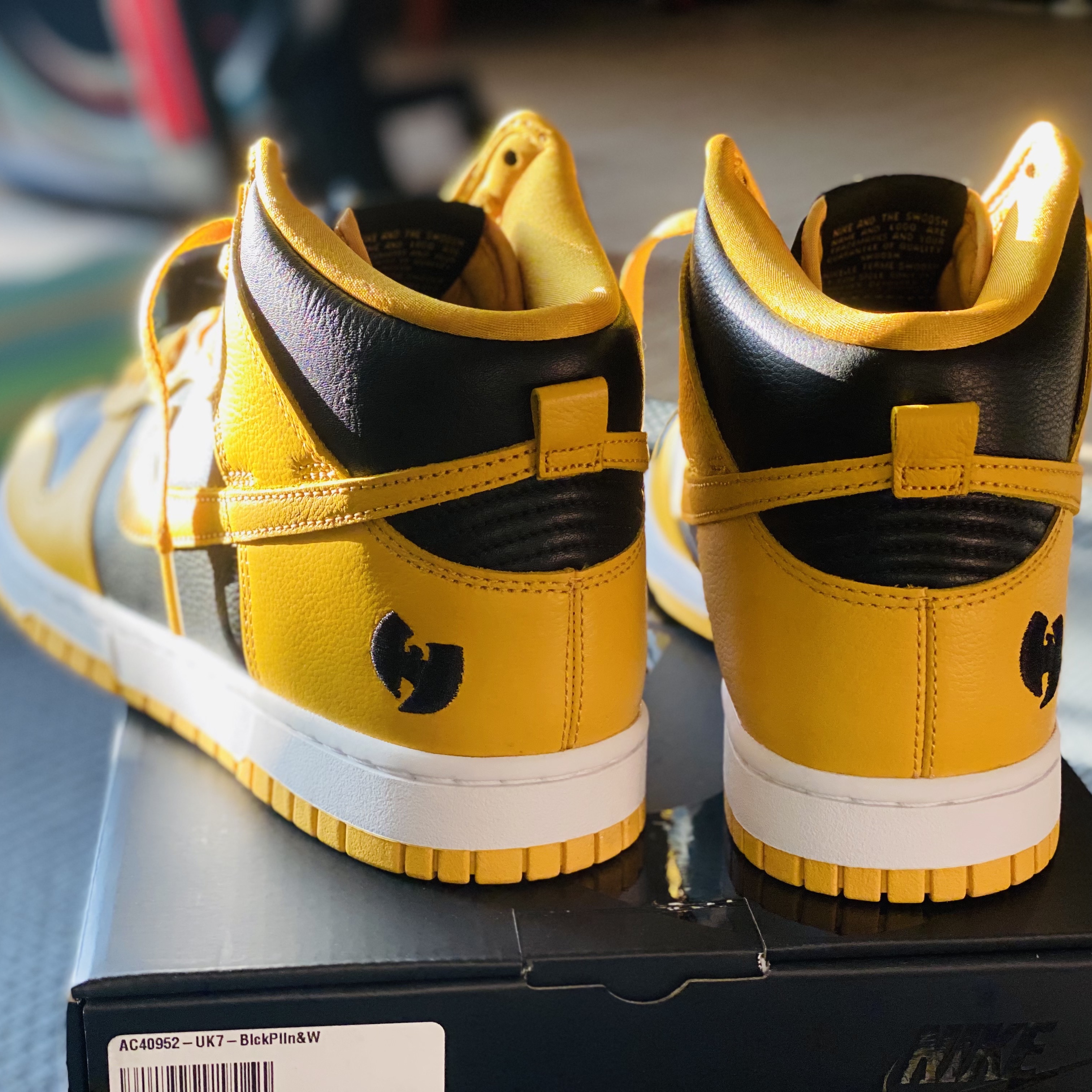 Nike Wu-Tang Clan Dunk High Black and Pollen 착용 스타일 - 3