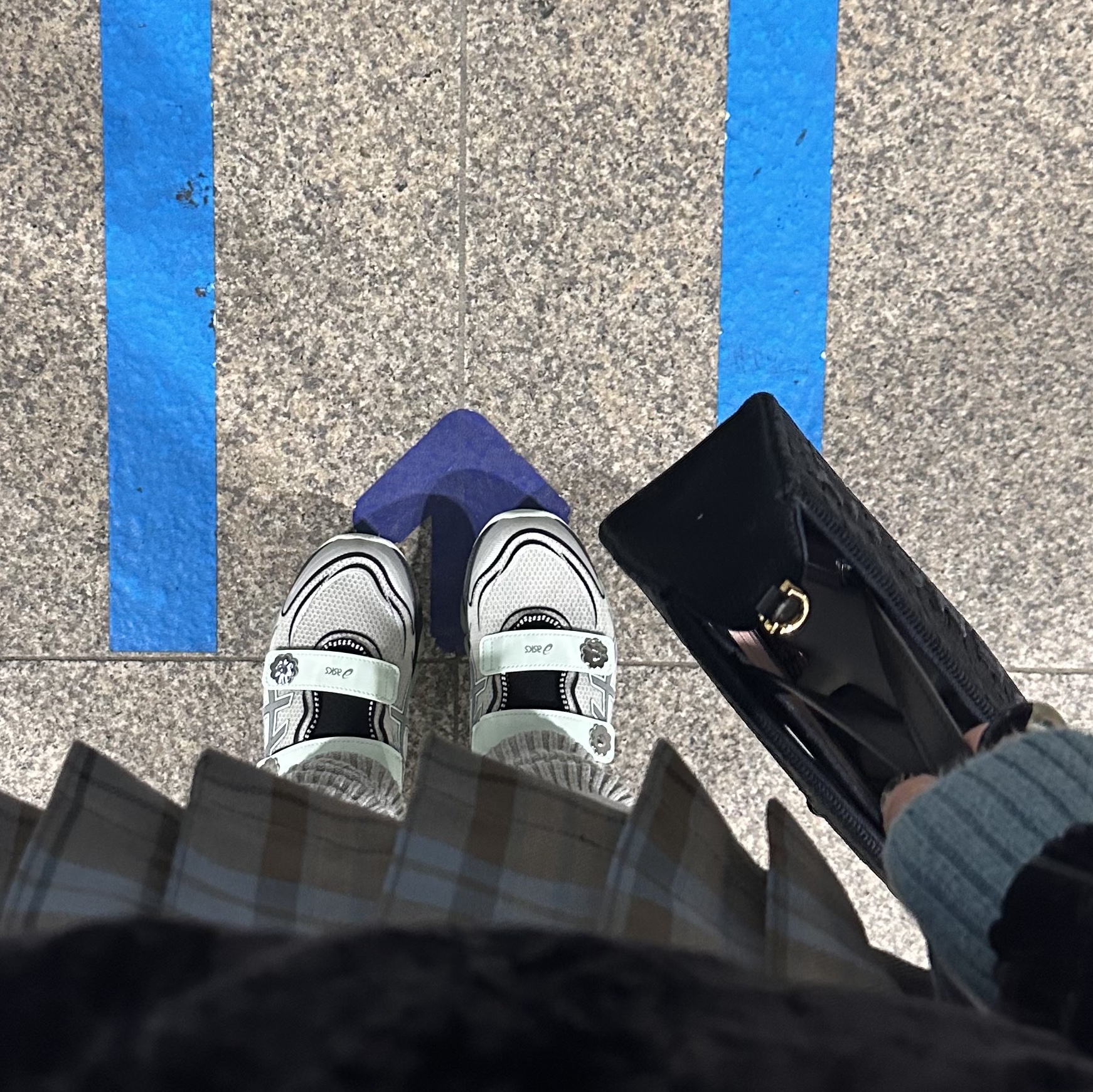 Asics x Cecilie Bahnsen Gel-Quantum 360 VIII Silver Mint, Our Legacy Ladon Leather Keychain Black 착용 스타일 - 3