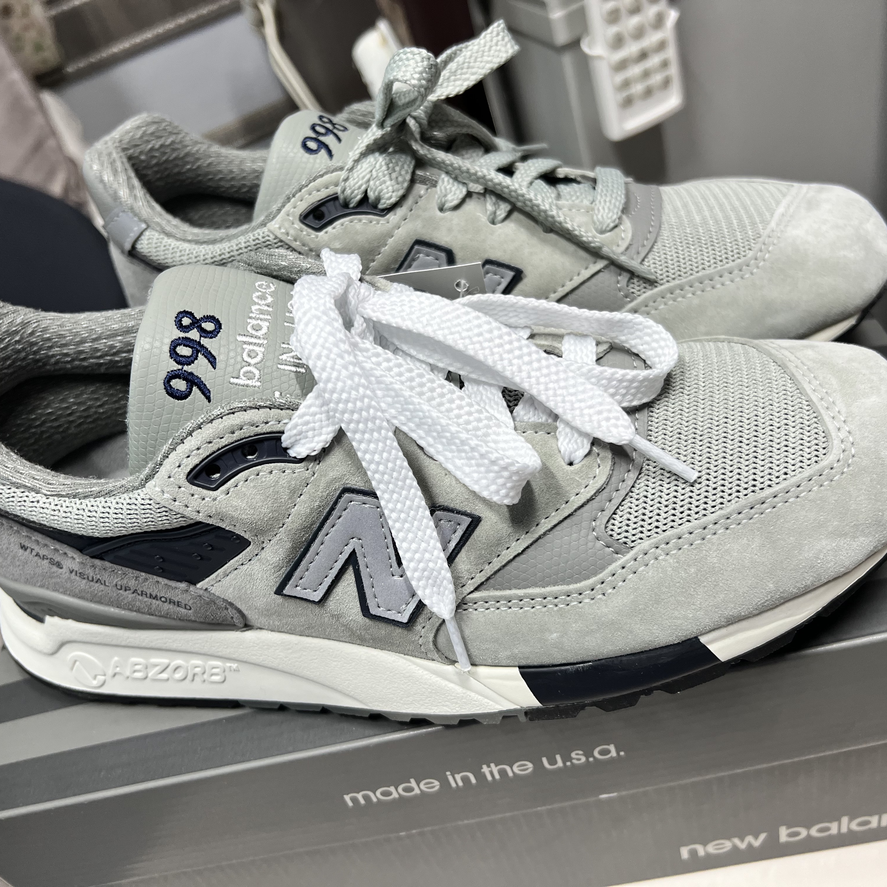 New Balance x WTAPS 998 Made in USA Gray 착용 스타일 - 2