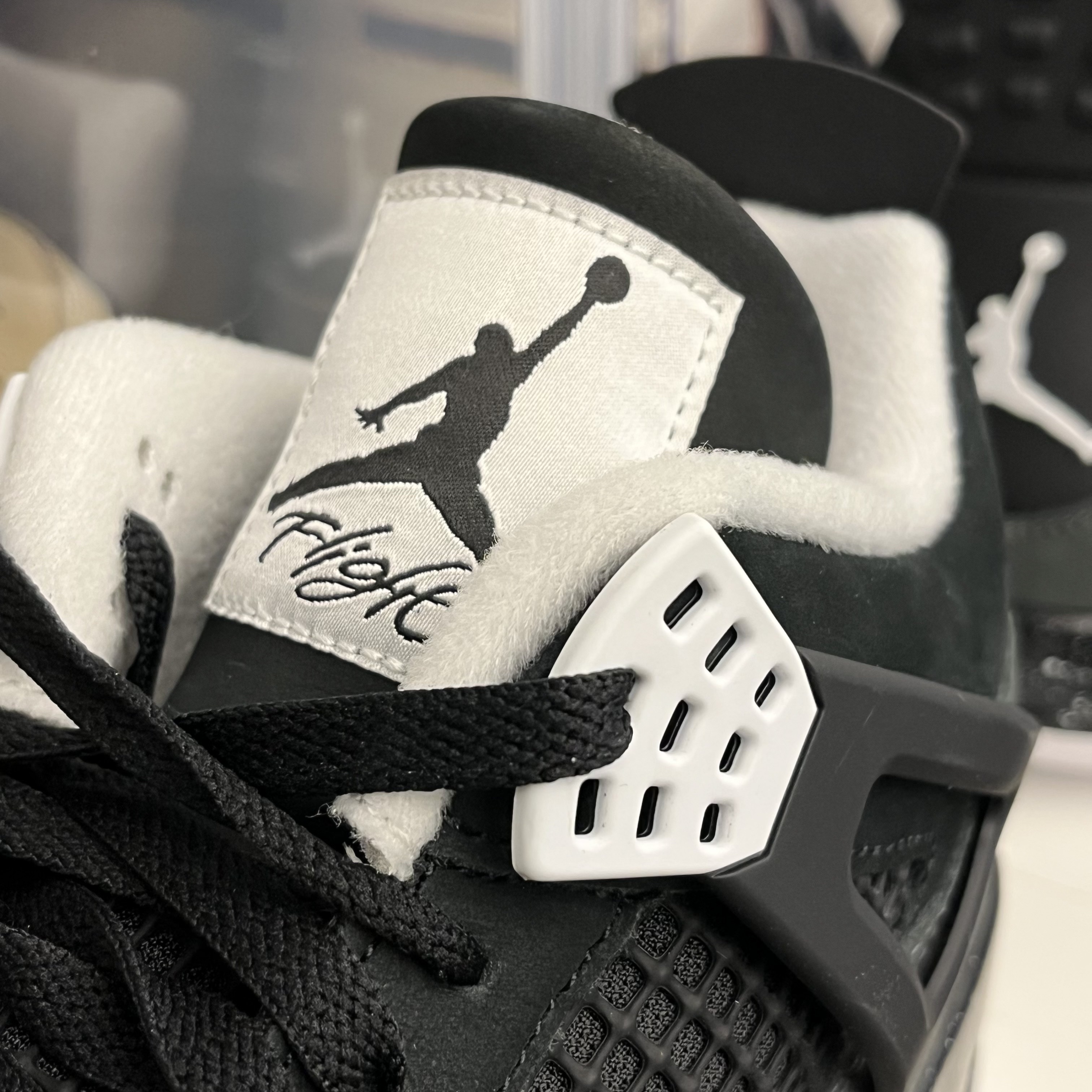 Jordan 4 Retro Fear 2024 착용 스타일 - 1