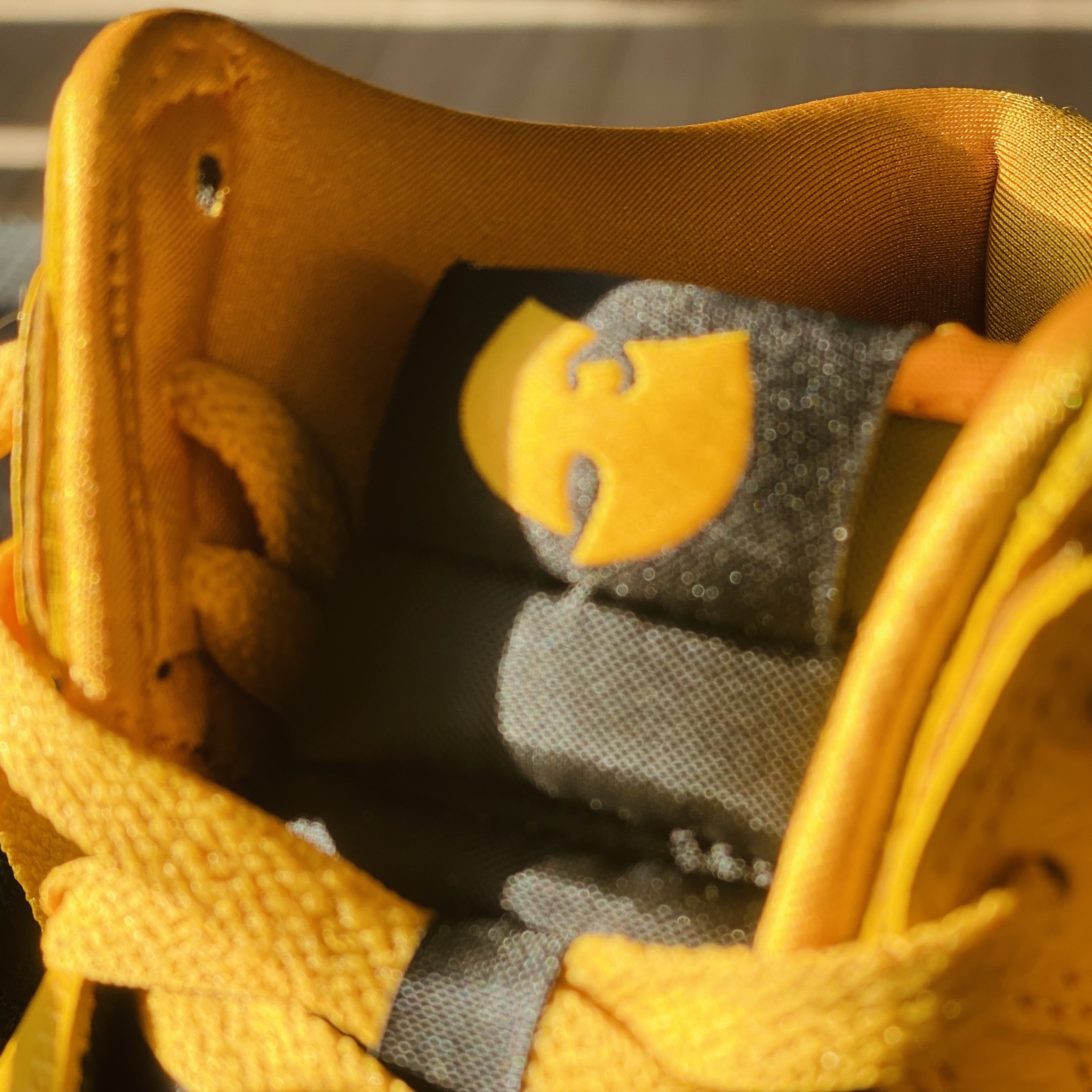 Nike Wu-Tang Clan Dunk High Black and Pollen 착용 스타일 - 2