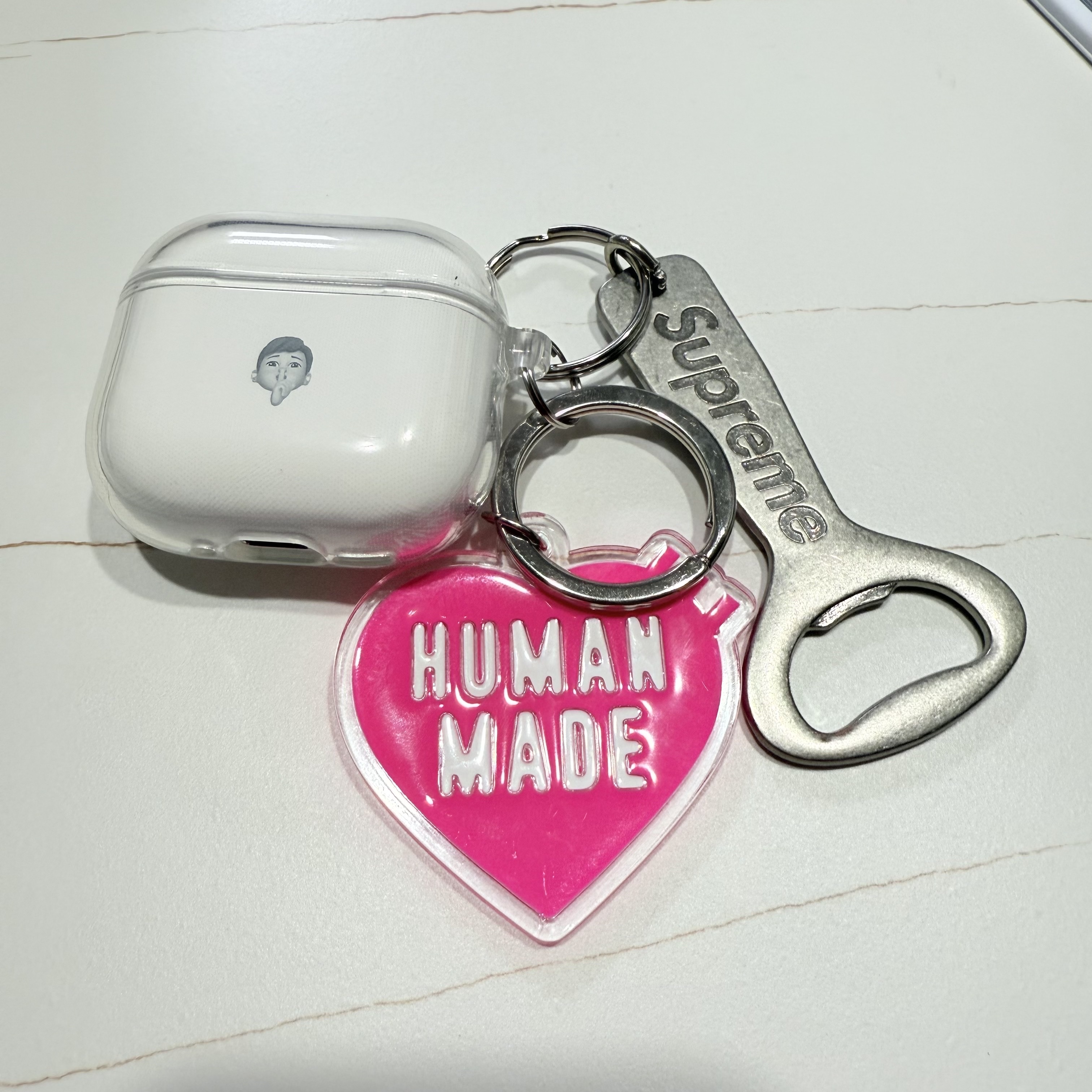 Supreme Bottle Opener Keychain Silver - 24FW, Apple AirPods 4th Gen with Active Noise Cancellation (Korean Ver.) 착용 스타일