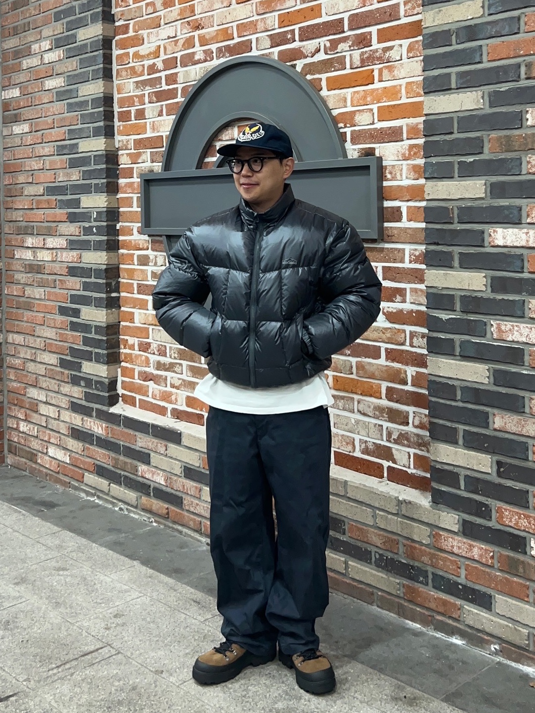 Wildthings Mountain Field Down Puffer Graphite 착용 스타일 - 4