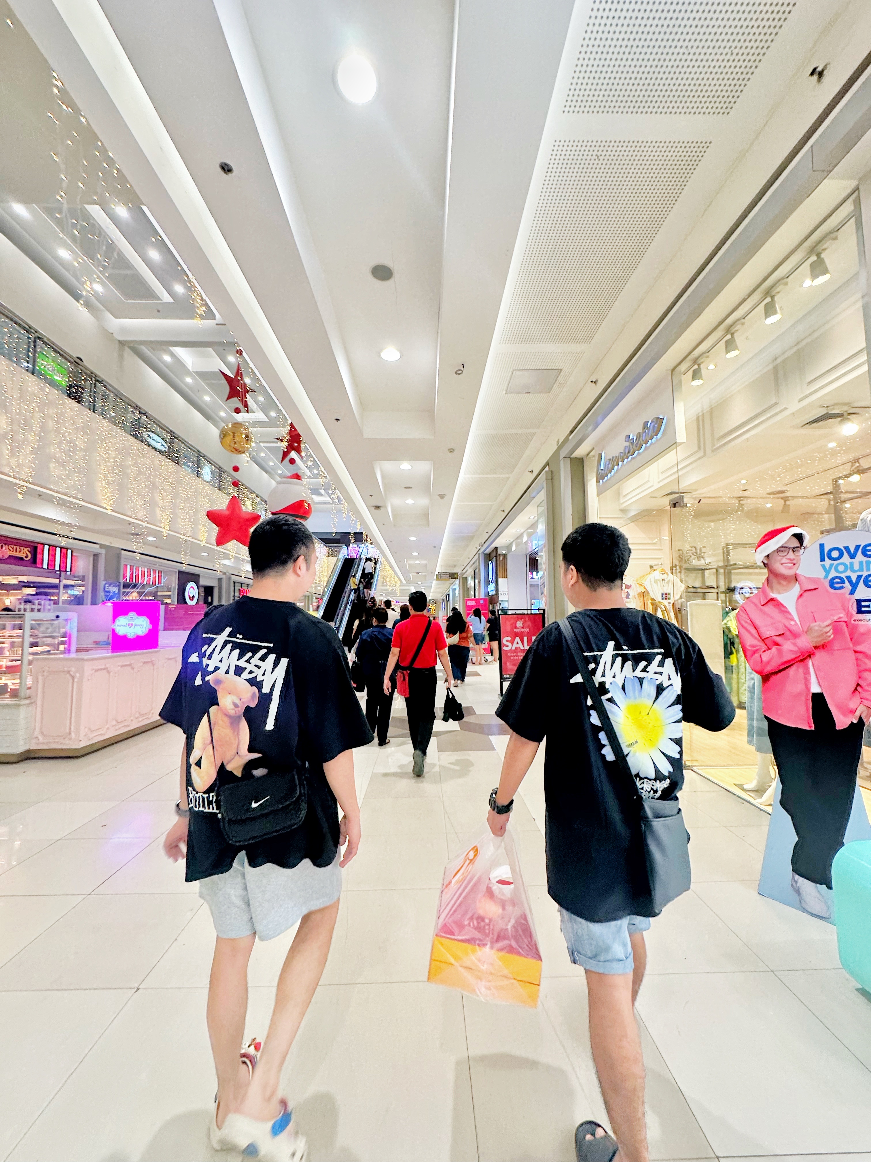 Stussy ITP Flower T-Shirt Black, (Kids) Nike NSW Faux Fur Crossbody Bag Black 착용 스타일 - 1