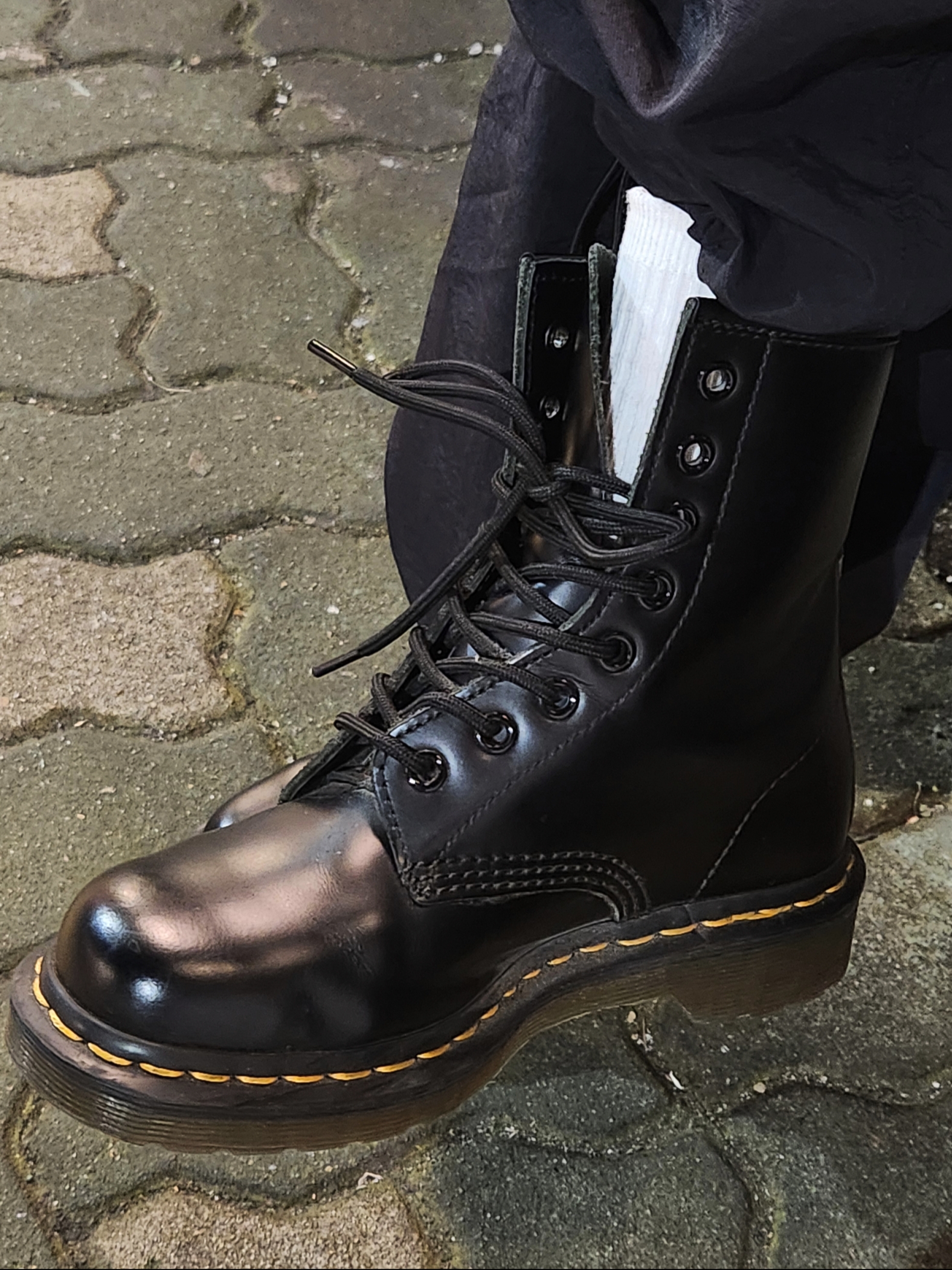 Dr. Martens 1460 Smooth Boots Black, Carhartt WIP Unlined Dearborn Canvas Detroit Jacket Bay Blue Aged Canvas - Spring 착용 스타일 - 5