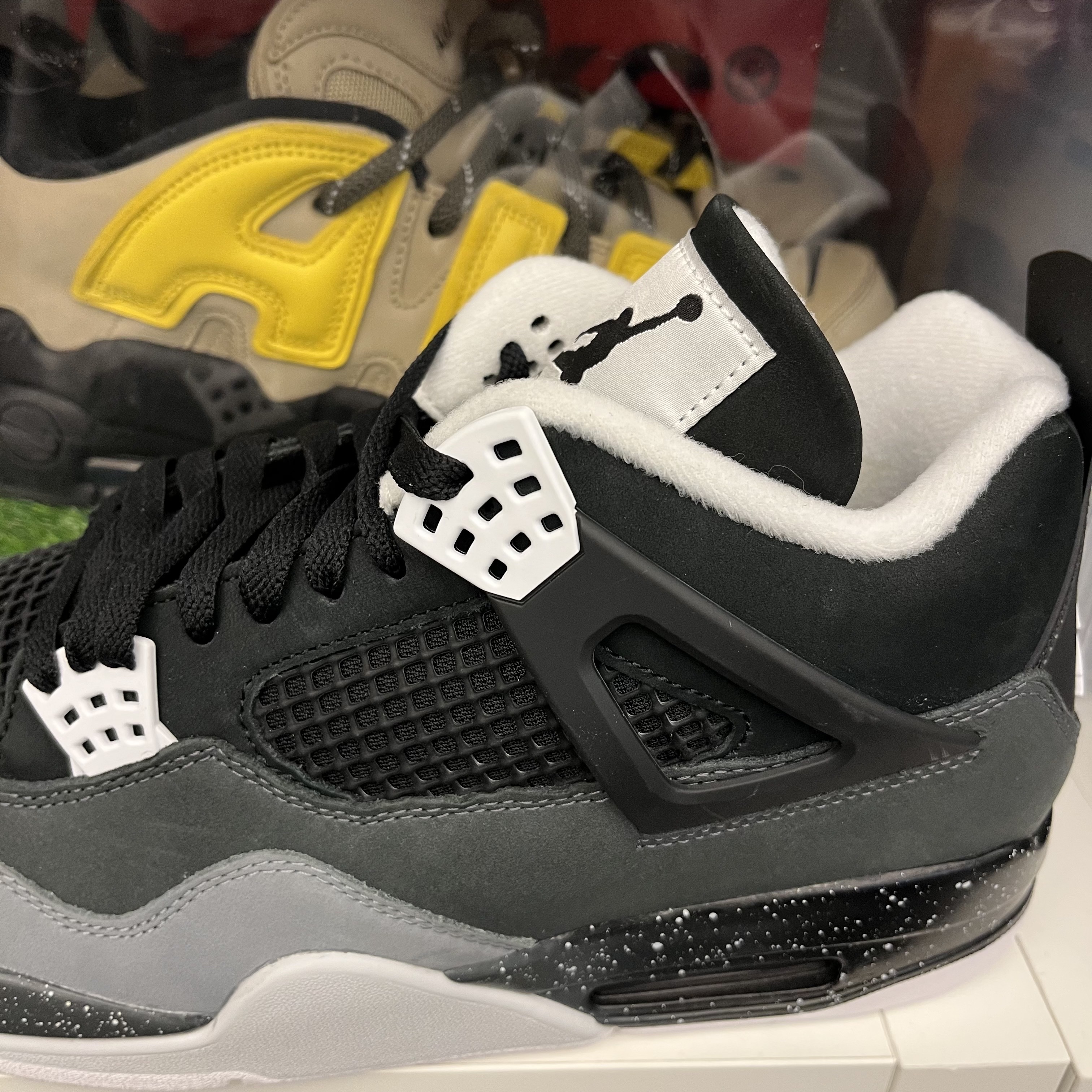Jordan 4 Retro Fear 2024 착용 스타일 - 3