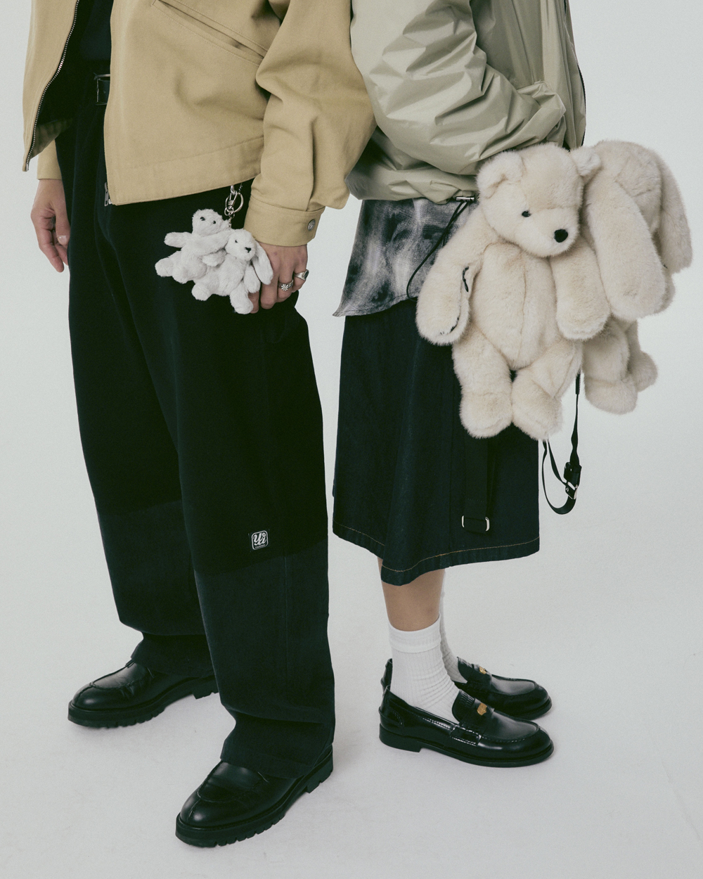 【限定数量】 Unsteady Market Teddy&Bunny BackPack Keyring 언스테디마켓 테디버니 백팩 키링 베이지 | Unsteady Market | KREAM