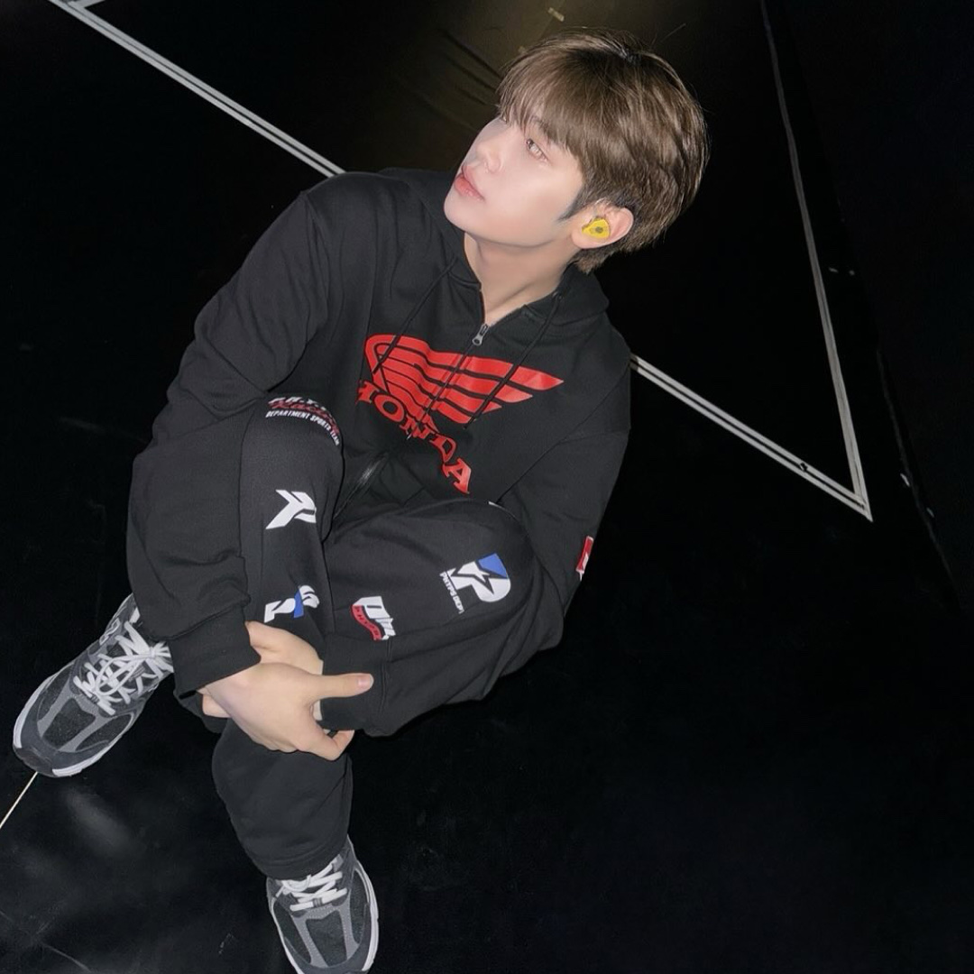 New Balance 530 Black 착용 스타일 - 2