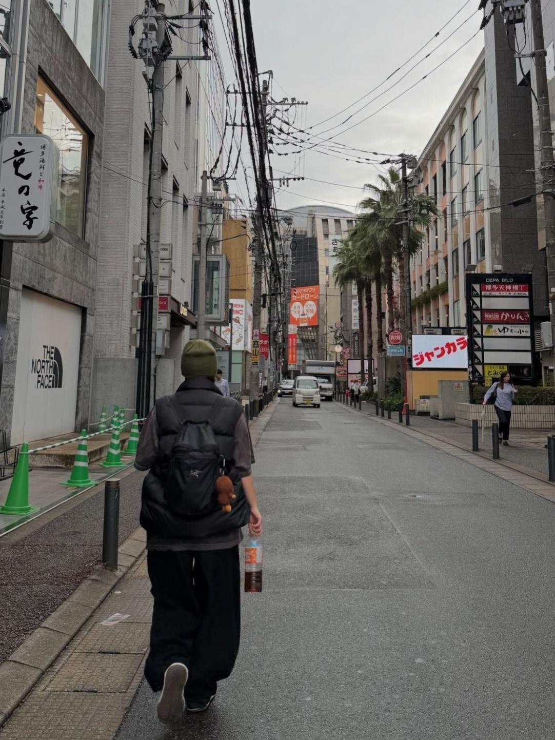 Stussy Brushed Out Stock Skullcap Beanie Army, Arc'teryx Heliad 15 Backpack Black 착용 스타일 - 2