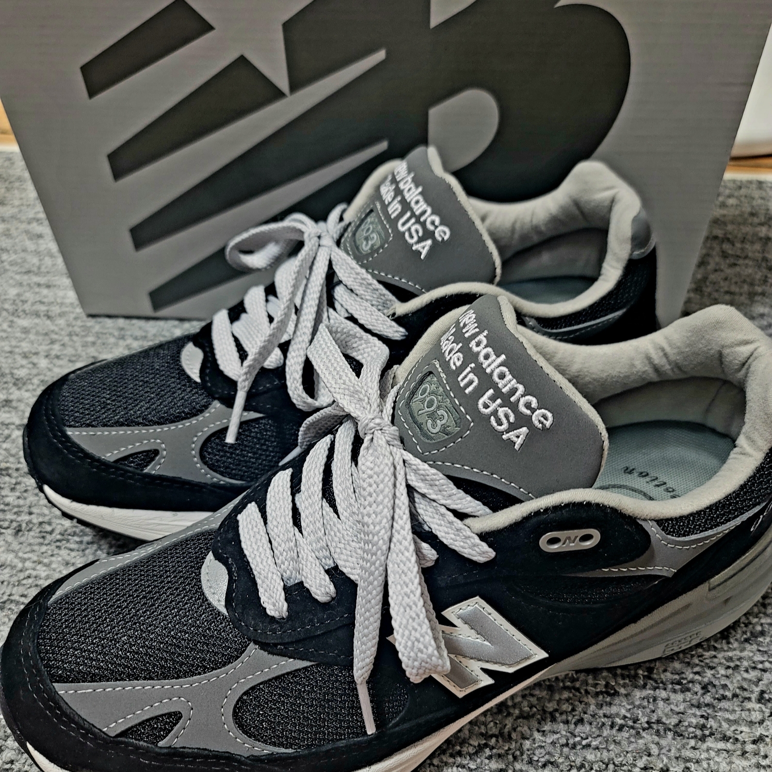 New Balance 993 Made in USA Black - D Standard 착용 스타일