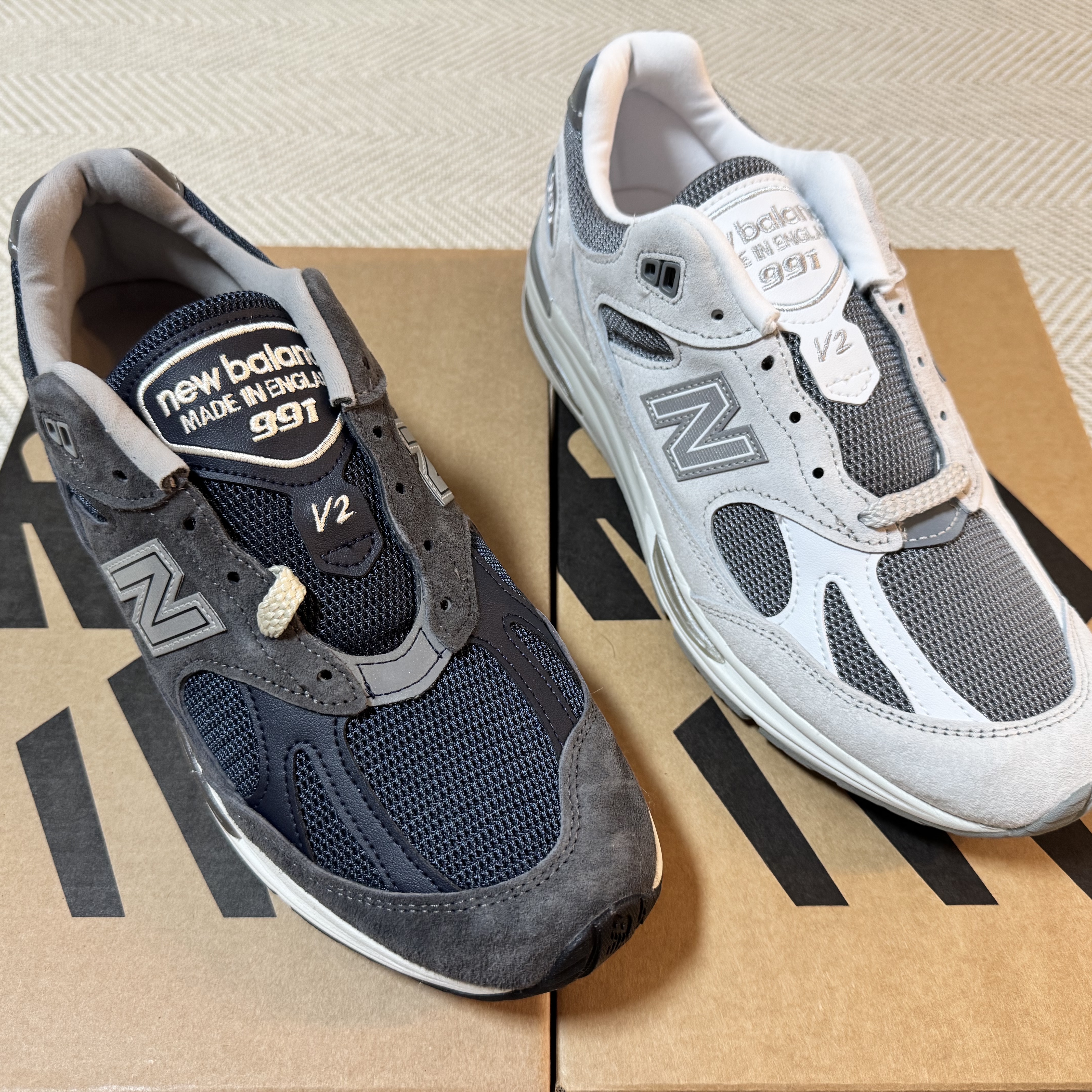 New Balance 991v2 Made in UK Dark Gull Grey, New Balance 991v2 Made in UK Nimbus Cloud Cool Grey - D Standard 착용 스타일 - 2
