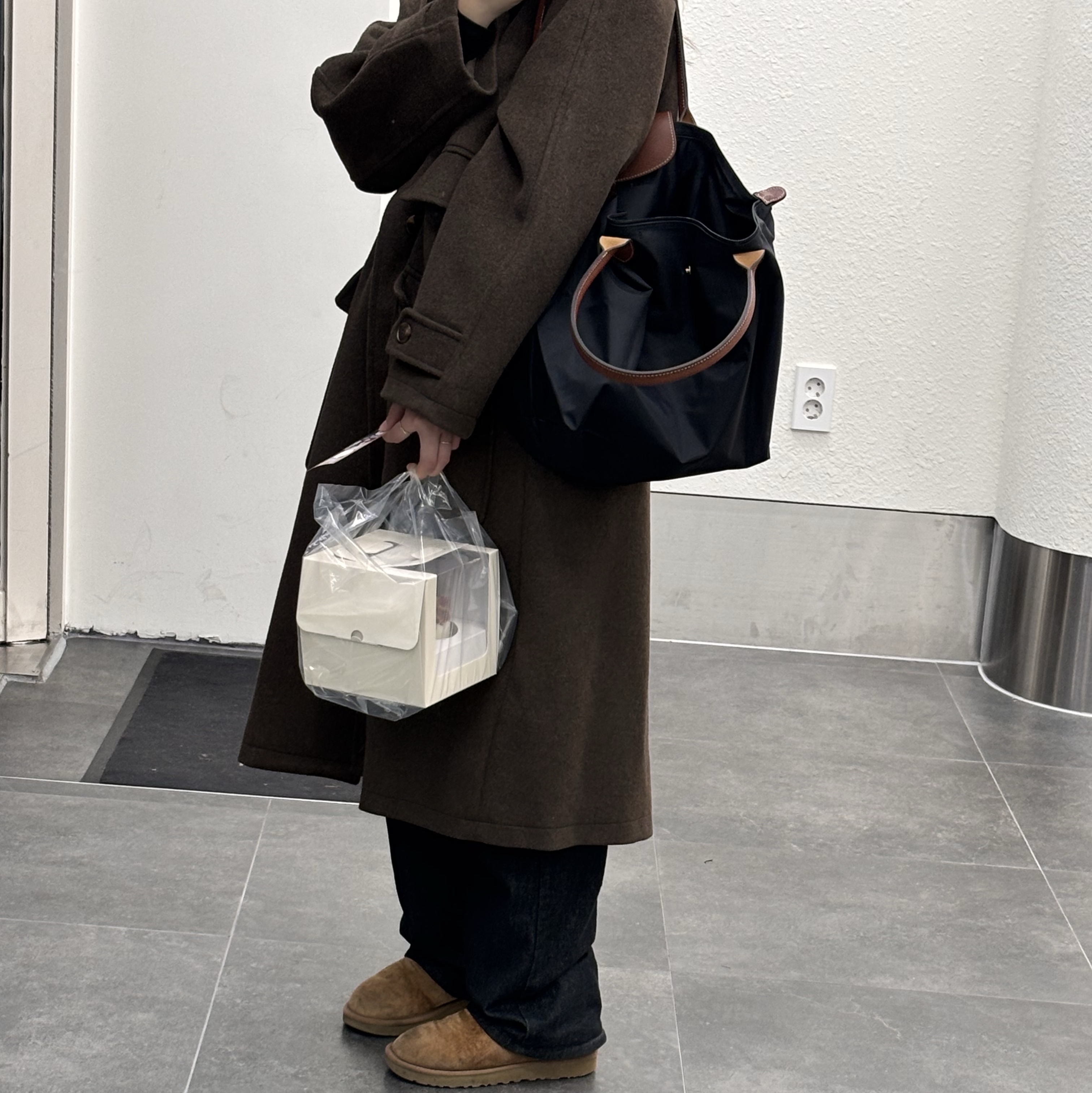 Longchamp Le Pliage Original Tote Bag L Black, (W) UGG Classic Mini II Boots Chestnut 착용 스타일