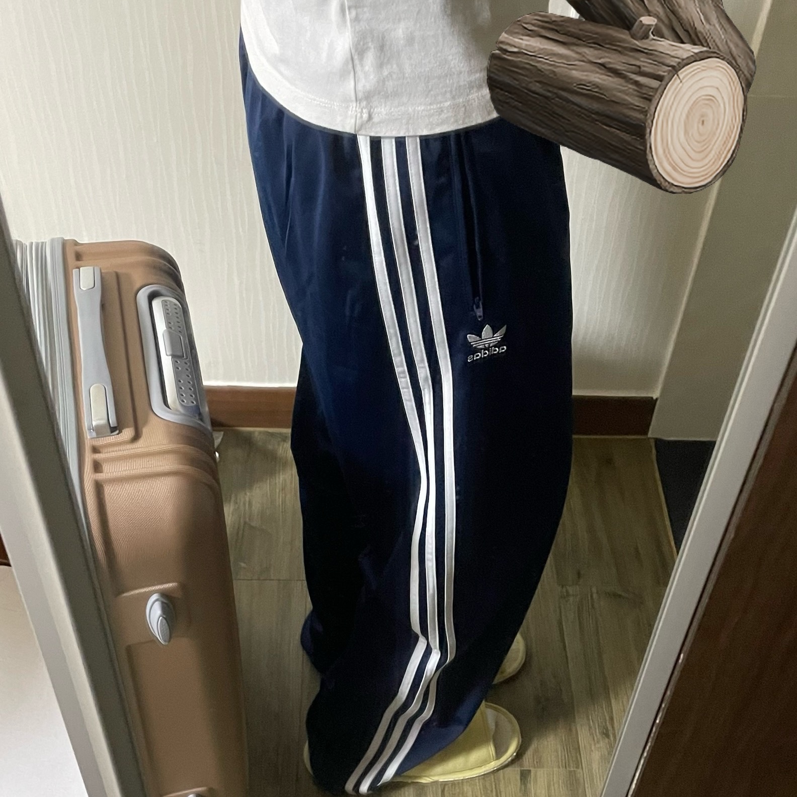 Adidas Adicolor Classics Firebird Track Pants Night Indigo - US Sizing 착용 스타일 - 1