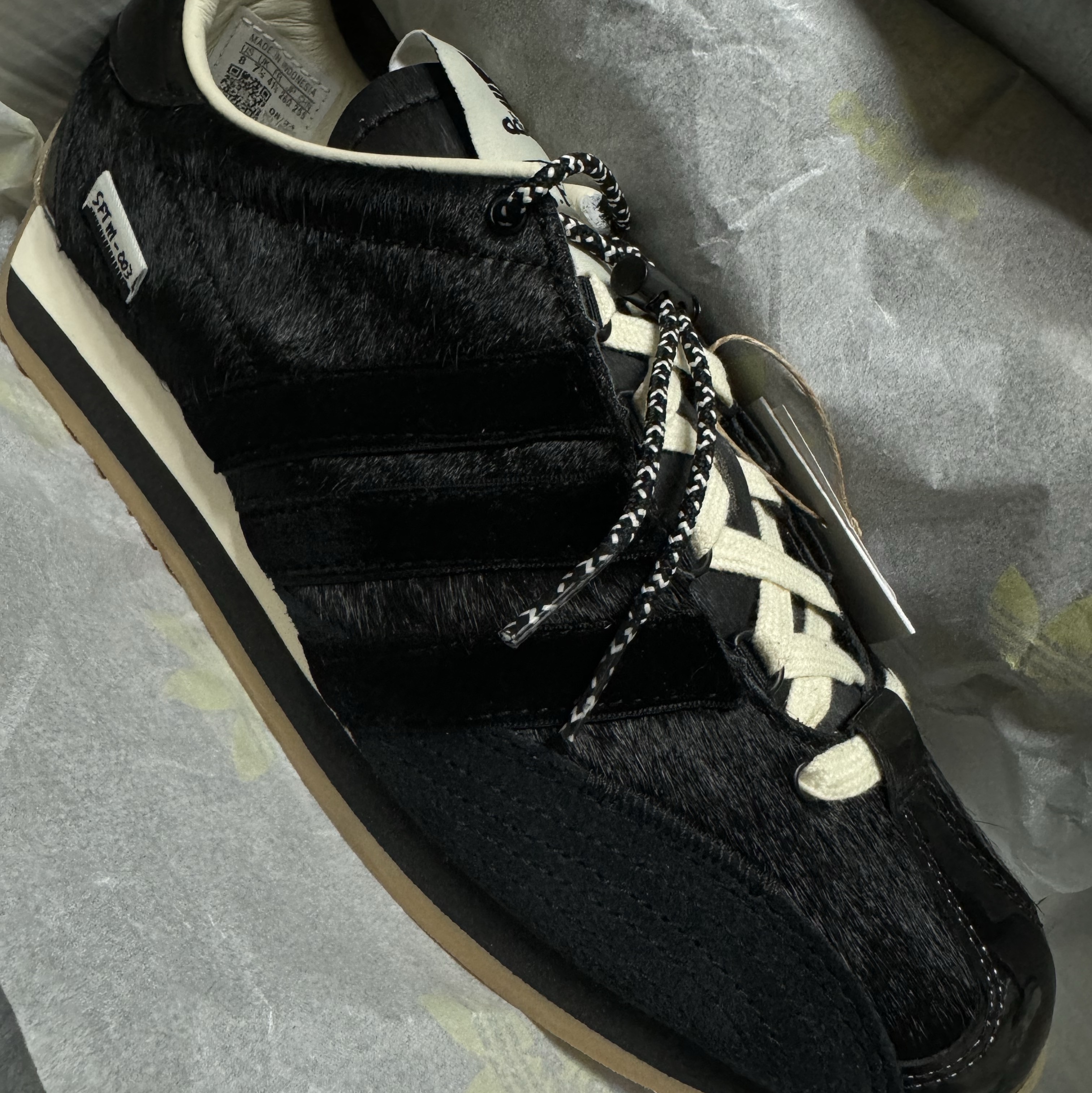 Adidas x Song for the Mute Country OG Core Black Cream White 착용 스타일 - 2
