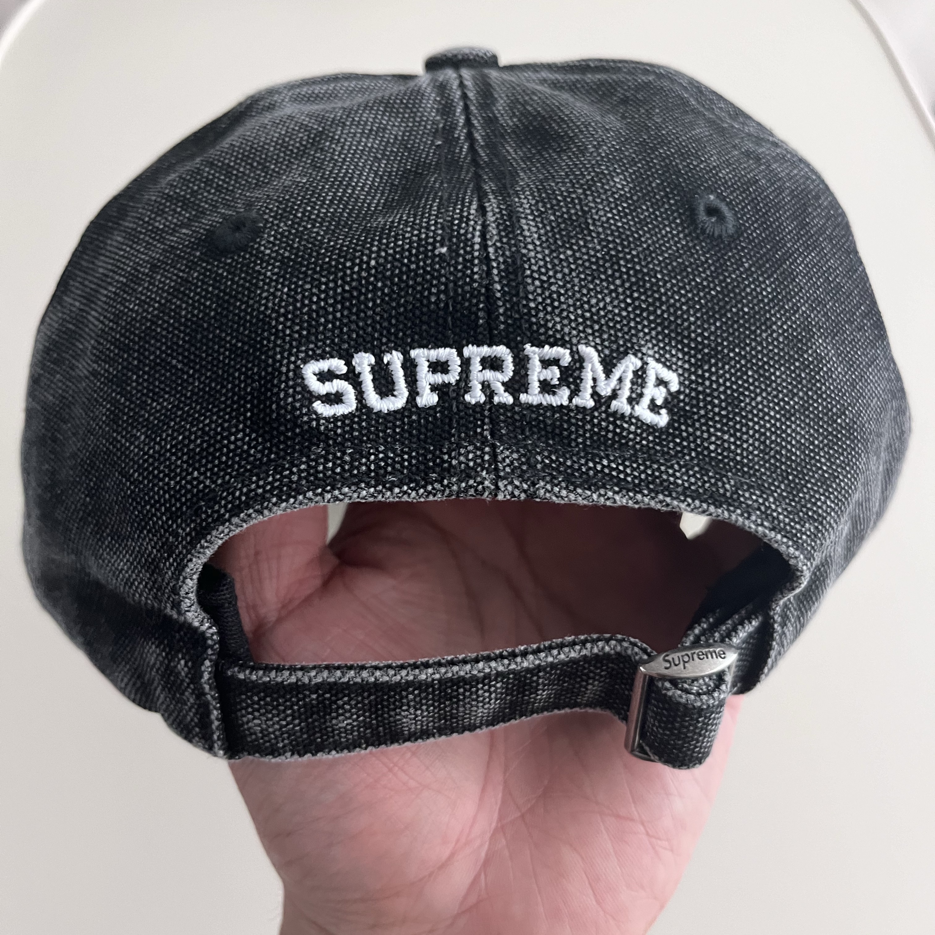 Supreme Pigment S Logo 6-Panel Black - 24FW 착용 스타일 - 2
