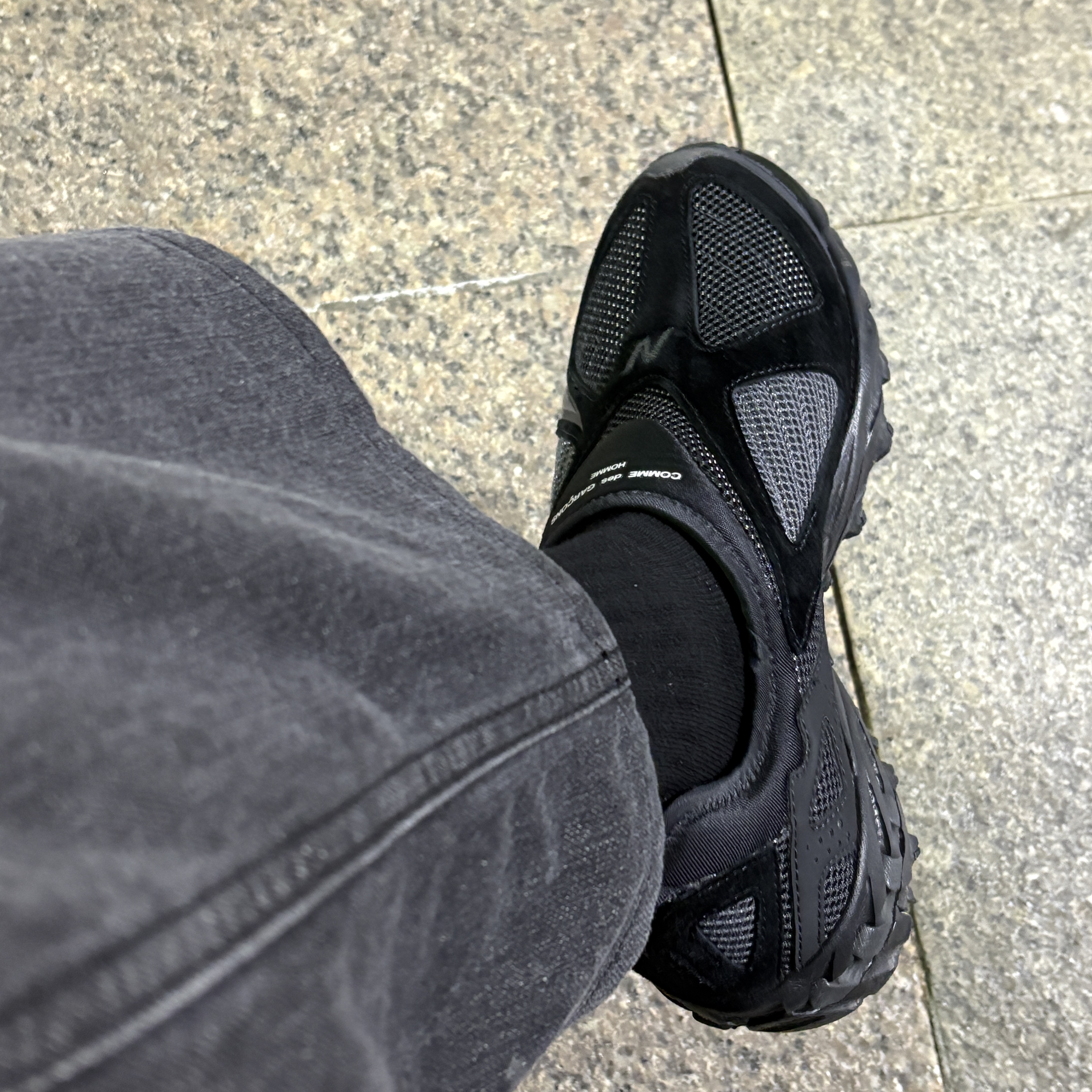 New Balance x Comme des Garcons Homme ML610S Black 착용 스타일