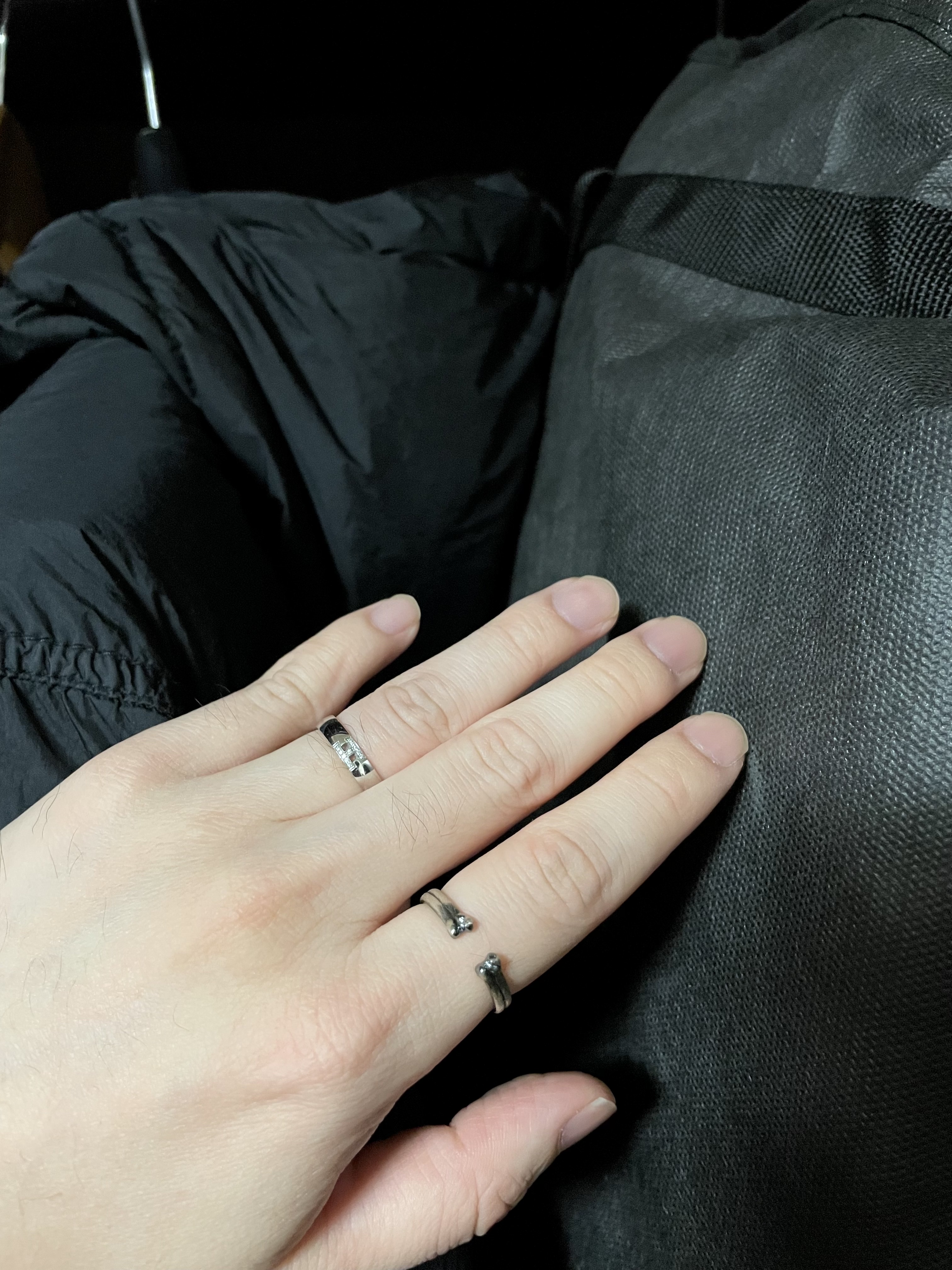 [프리오더] Polyteru 925 Silver Ring 002 Cross Bone 착용 스타일