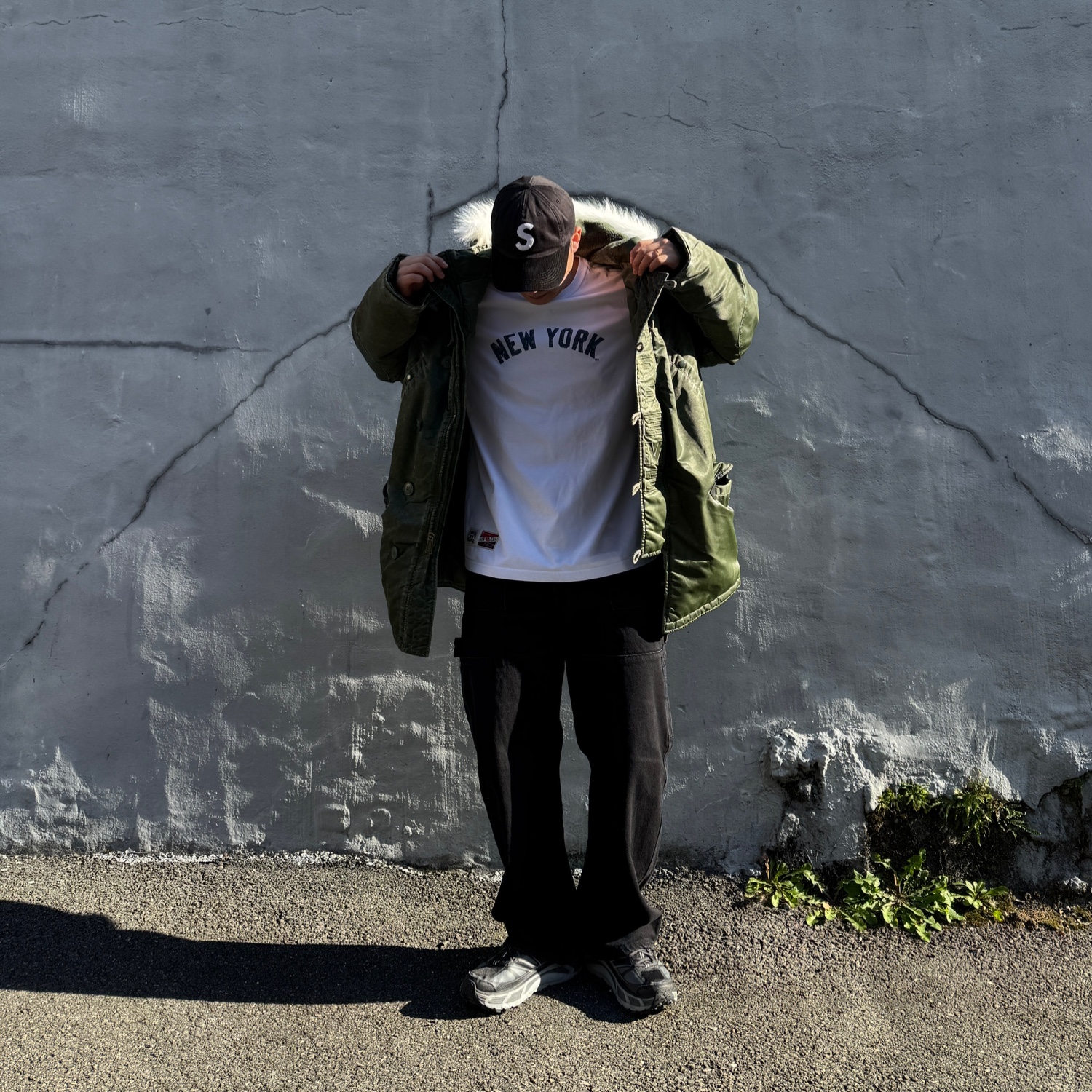 Supreme Washed Flight Satin N-3B Parka Olive - 24FW 착용 스타일 - 5