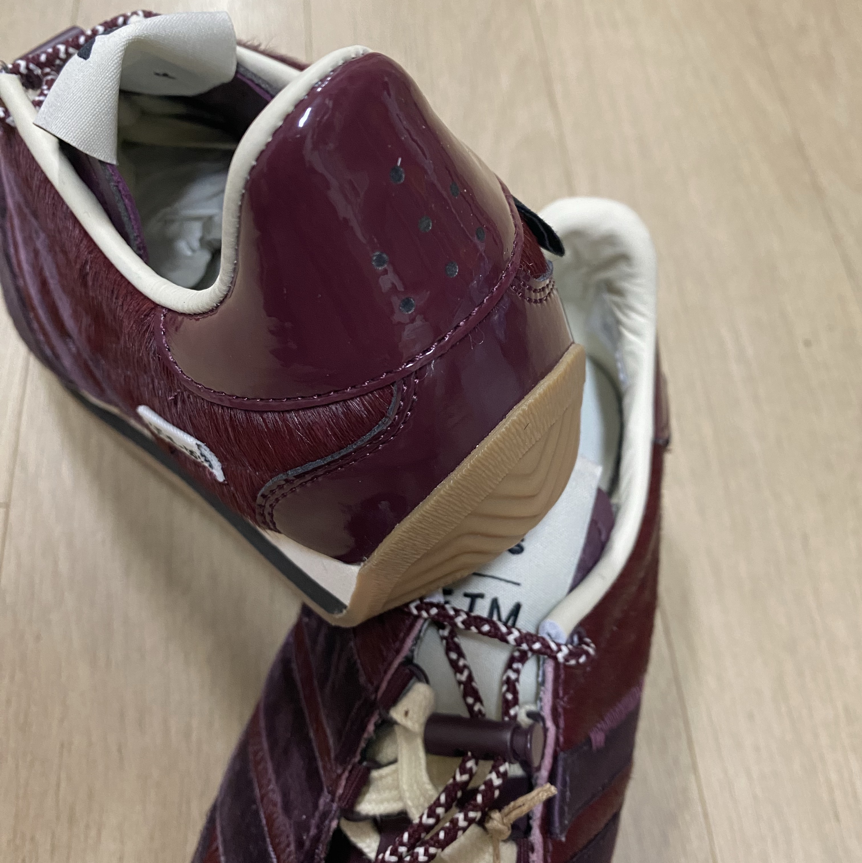 Adidas x Song for the Mute Country OG Maroon Core Black 착용 스타일 - 4