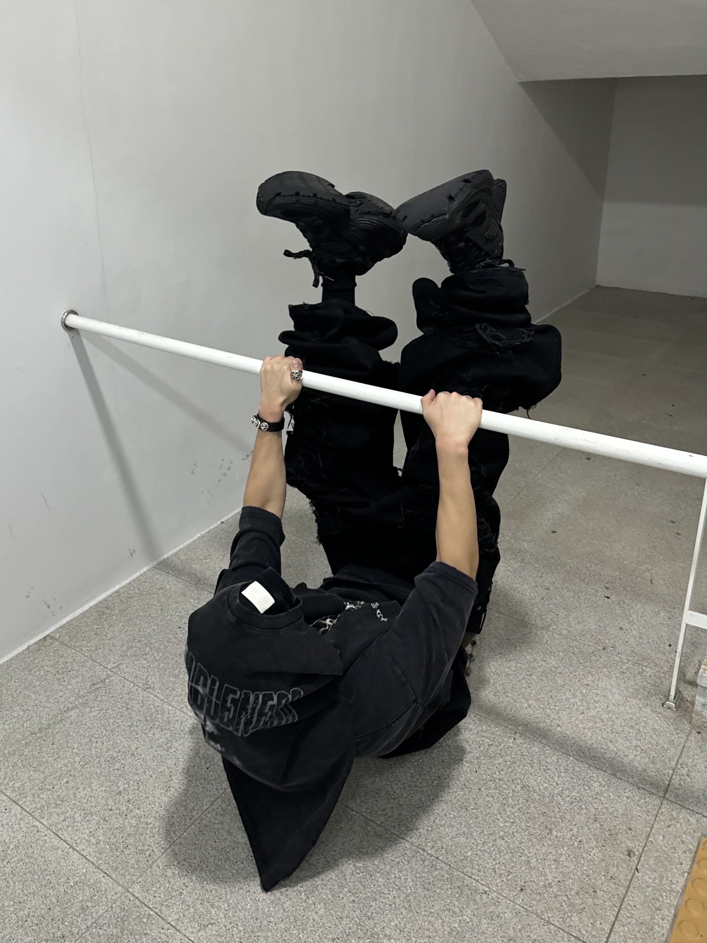Balenciaga 10XL Sneakers Black 착용 스타일 - 1