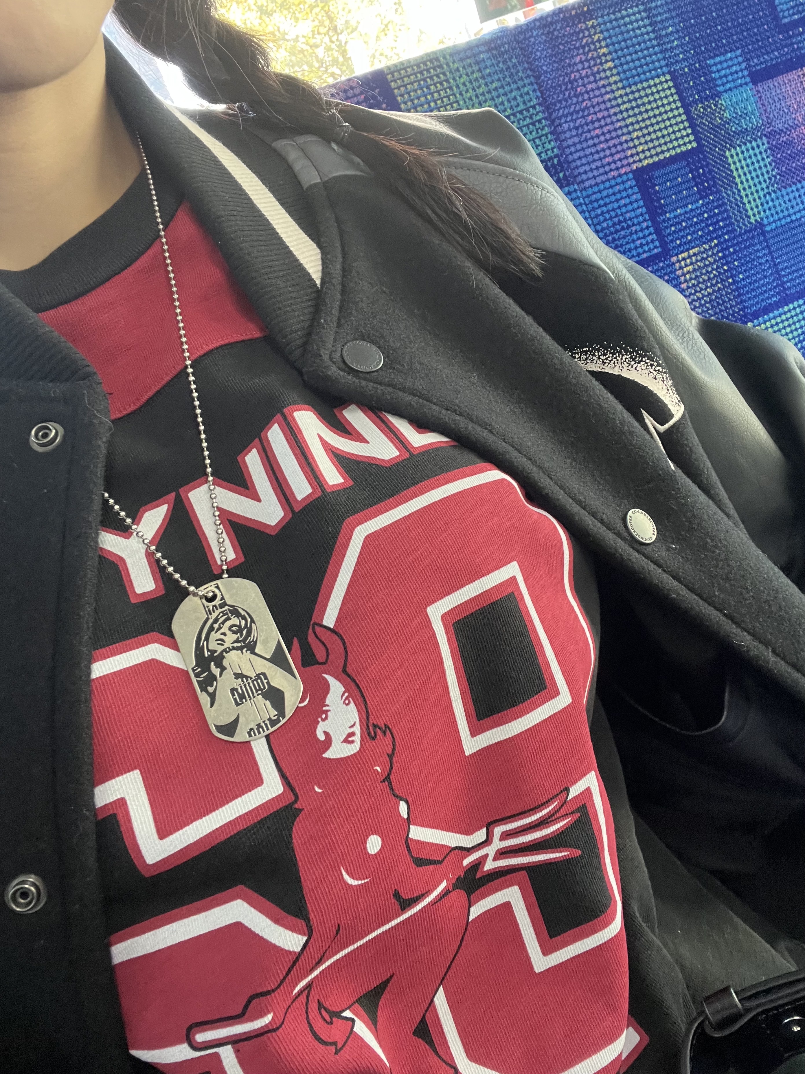Supreme x Hysteric Glamour 69 Football Top Black - 24FW, Hysteric Glamour Guitar Girl Ball Chain Necklace Silver 착용 스타일 - 3