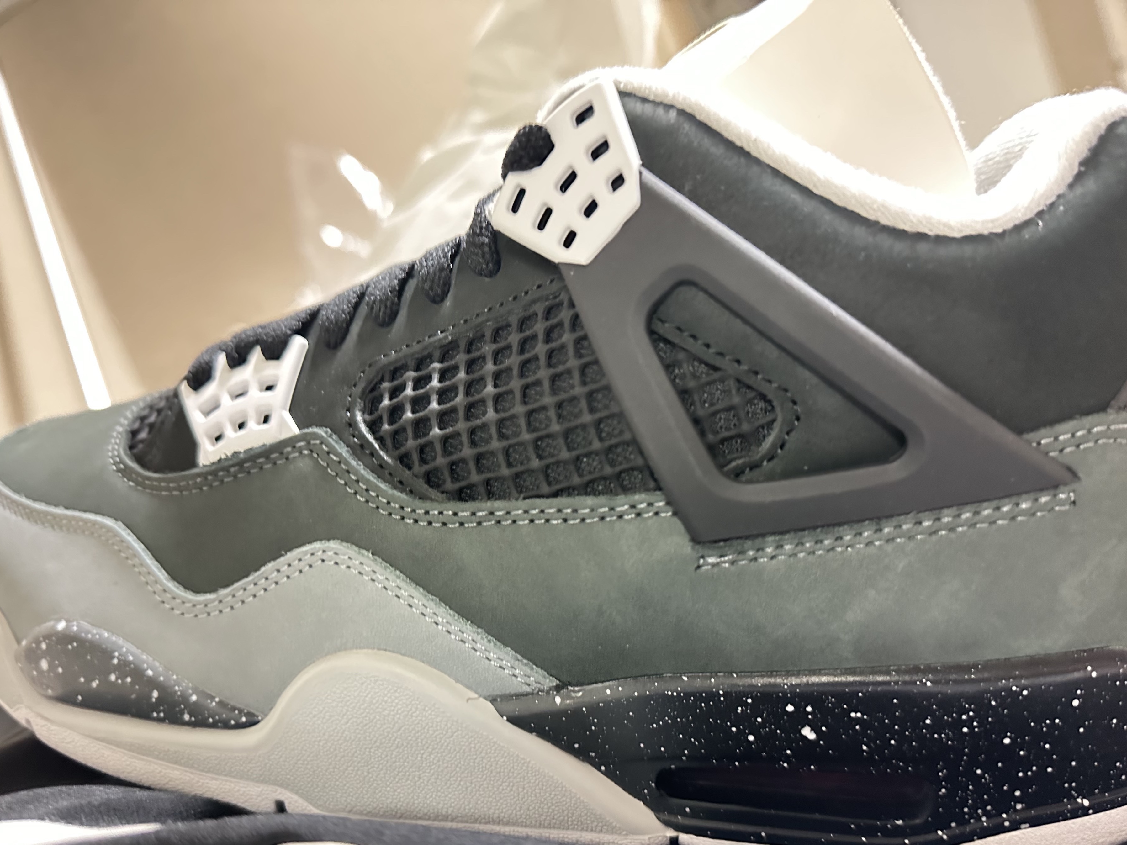 Jordan 4 Retro Fear 2024 착용 스타일