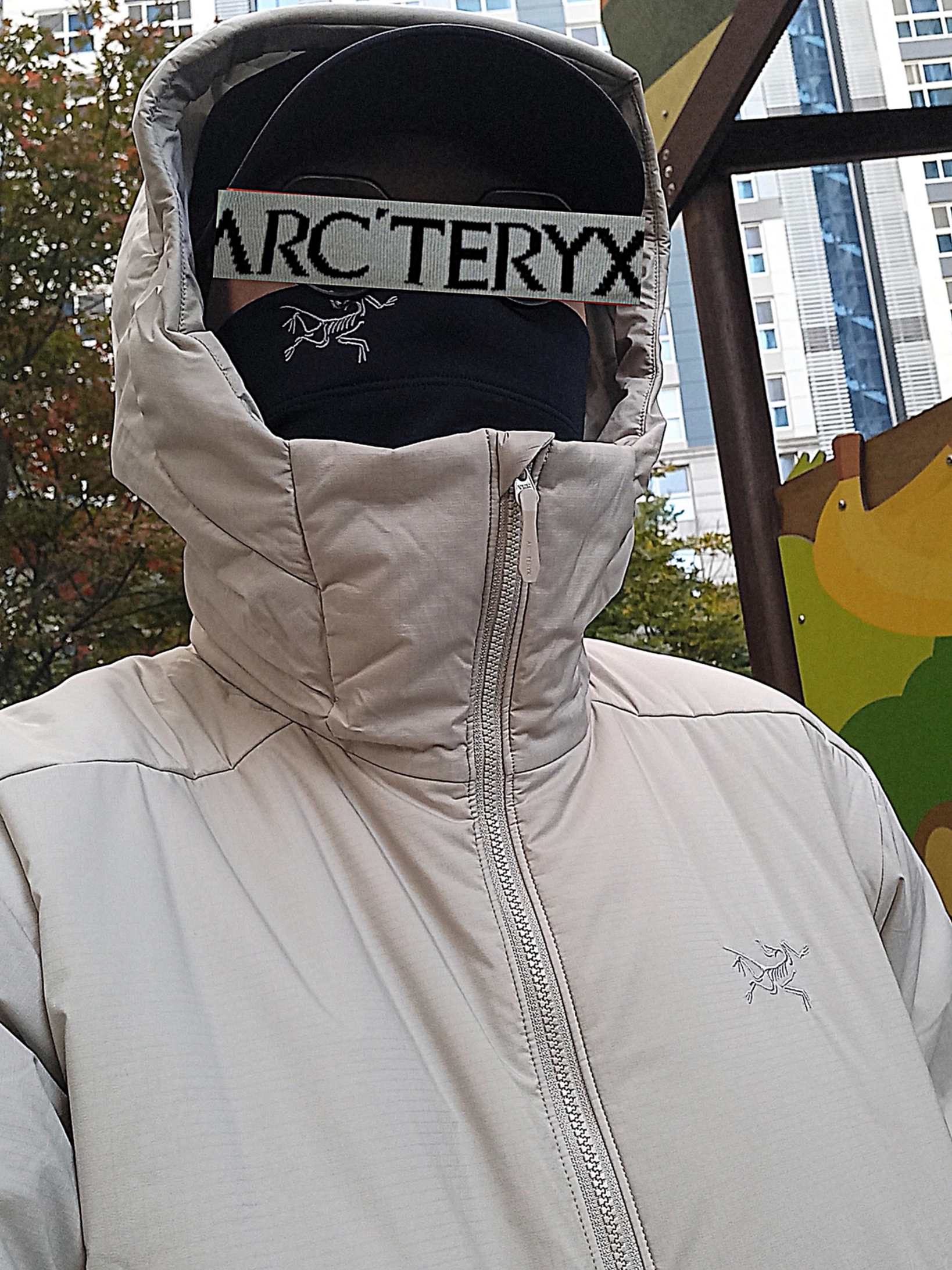 Arc'teryx Small Bird Cap Black, Arc'teryx Rho Lightweight Wool Neck Gaiter Black 착용 스타일 - 1