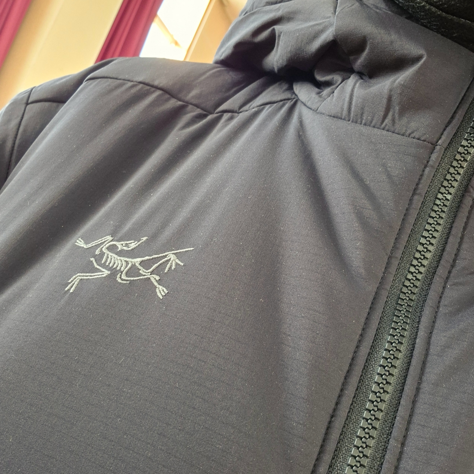 Arc'teryx Atom Heavyweight Hoody Black 착용 스타일