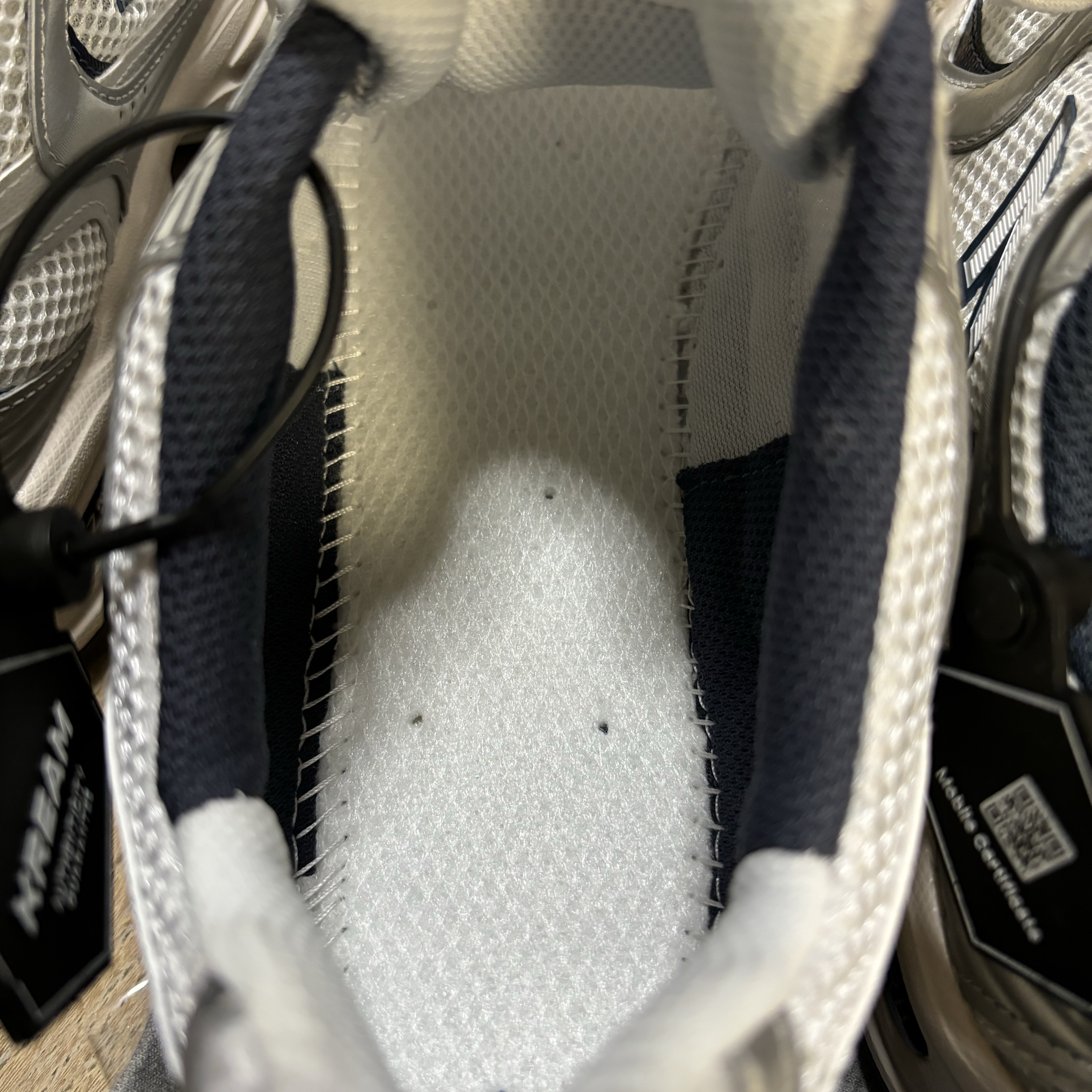 New Balance 530 Steel Grey 착용 스타일 - 4