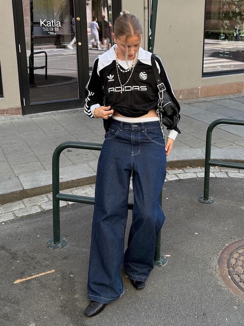 Suade Baggy Denim Blue, Zara x Ader Error Patchwork Jeans Blue 착용 스타일 - 2