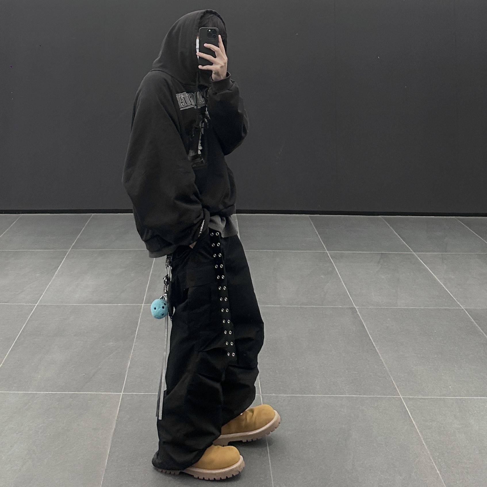 Project G/R Mind Slaughter Vintage Washeed Hoodie Black, Stussy Fuzzy Dice Keychain Teal 착용 스타일 - 1