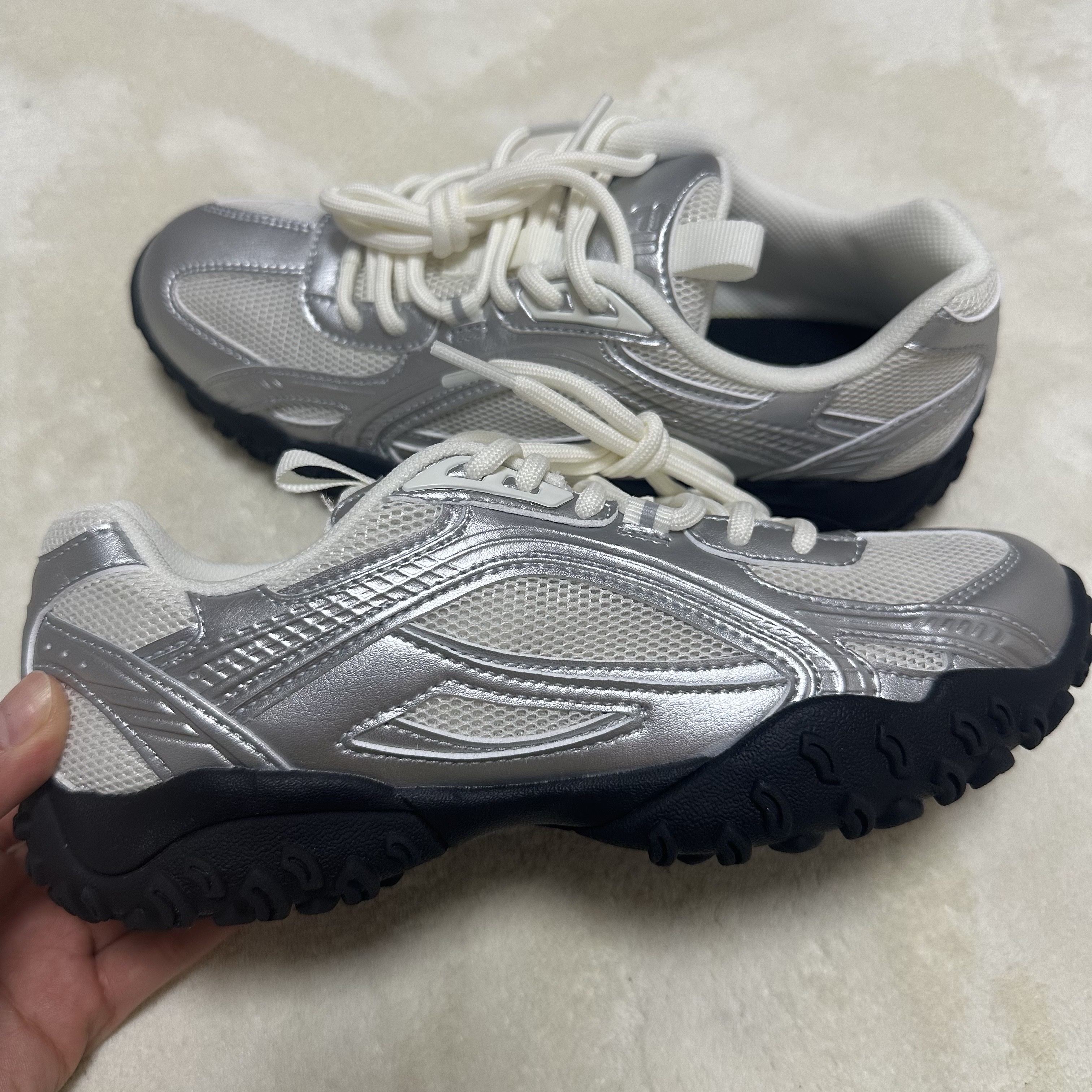 Fila Echappe MS Silver Moon 착용 스타일 - 1