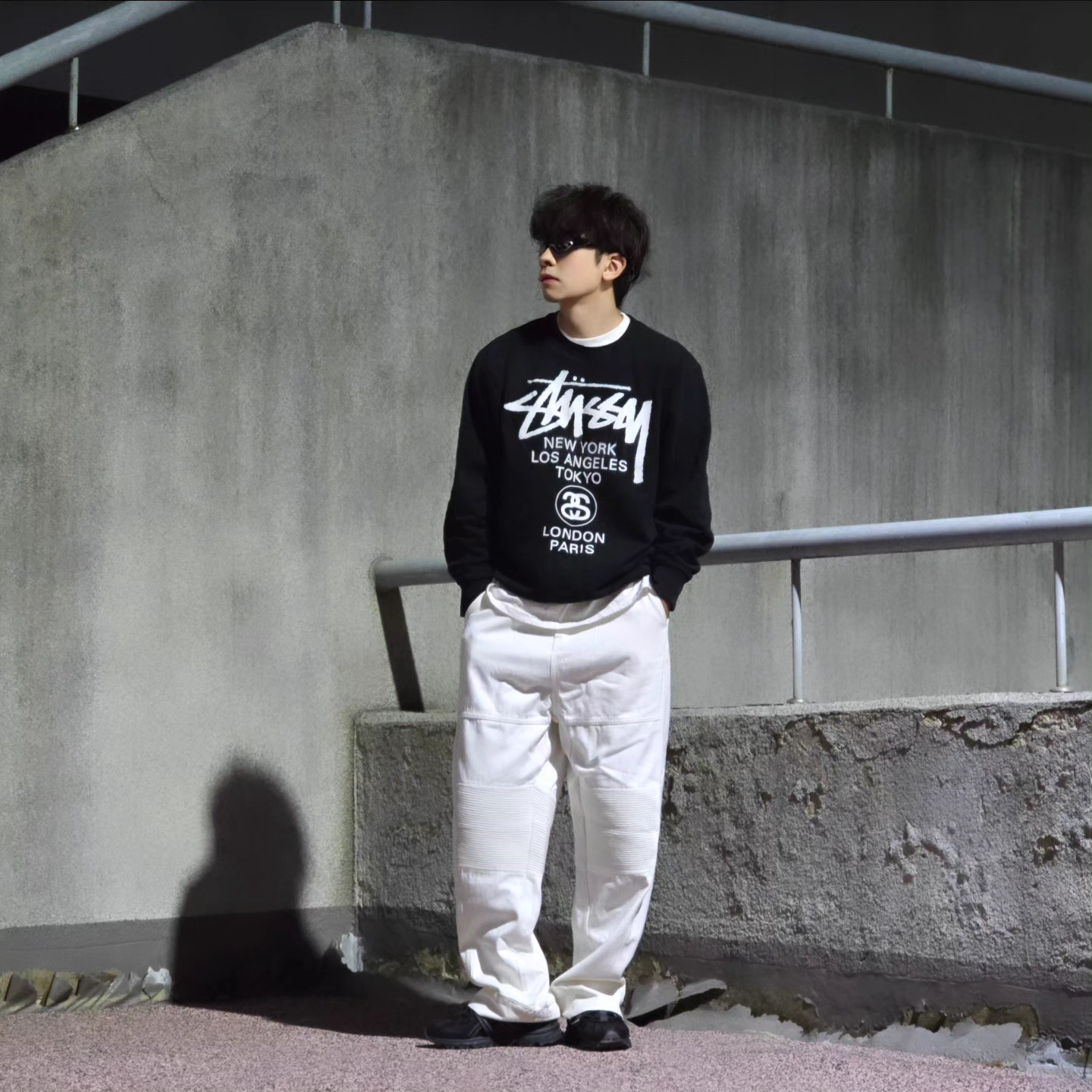 Stussy World Tour Crew Black 2023, Stussy World Tour Crew Black 2024 착용 스타일 - 3