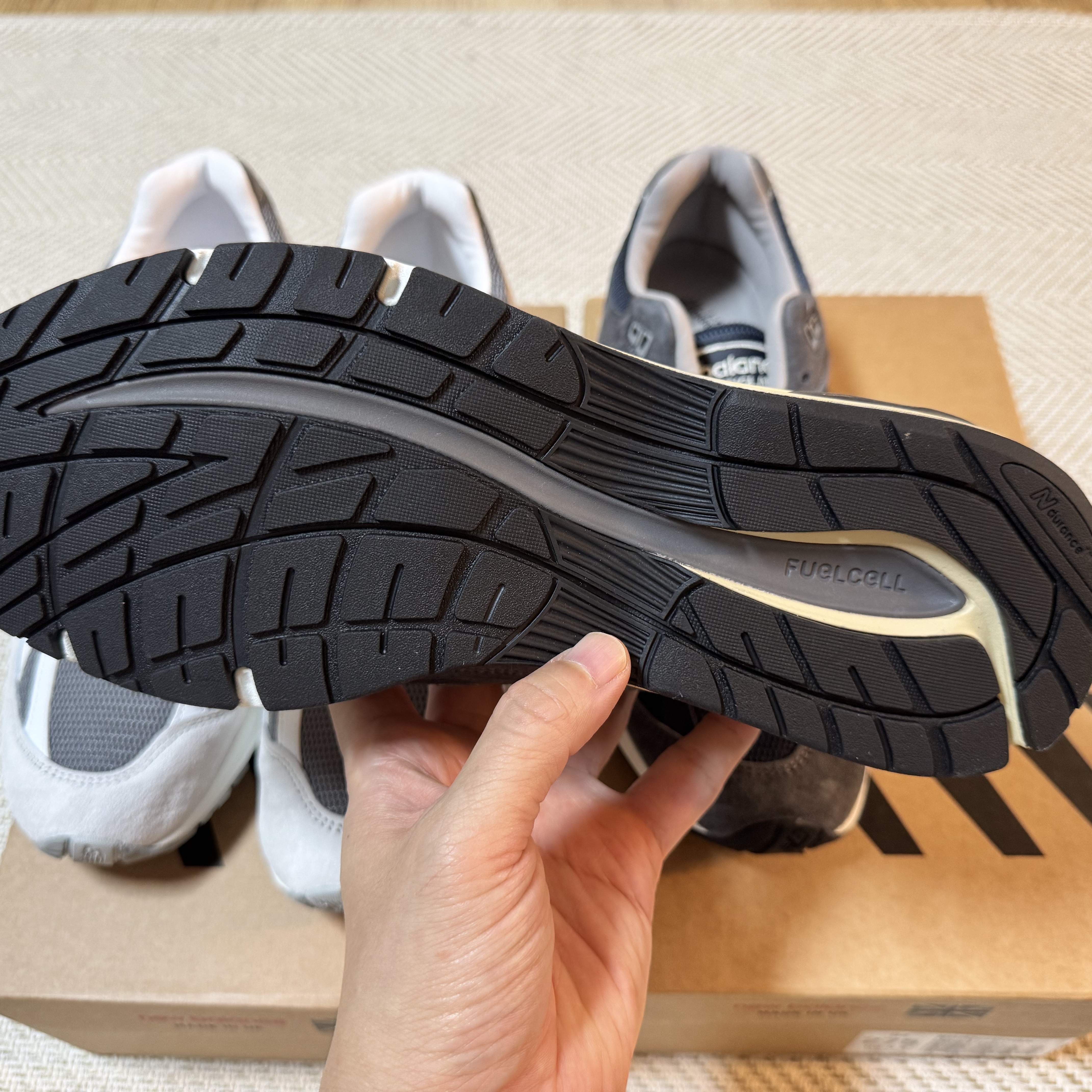 New Balance 991v2 Made in UK Dark Gull Grey, New Balance 991v2 Made in UK Nimbus Cloud Cool Grey - D Standard 착용 스타일 - 6