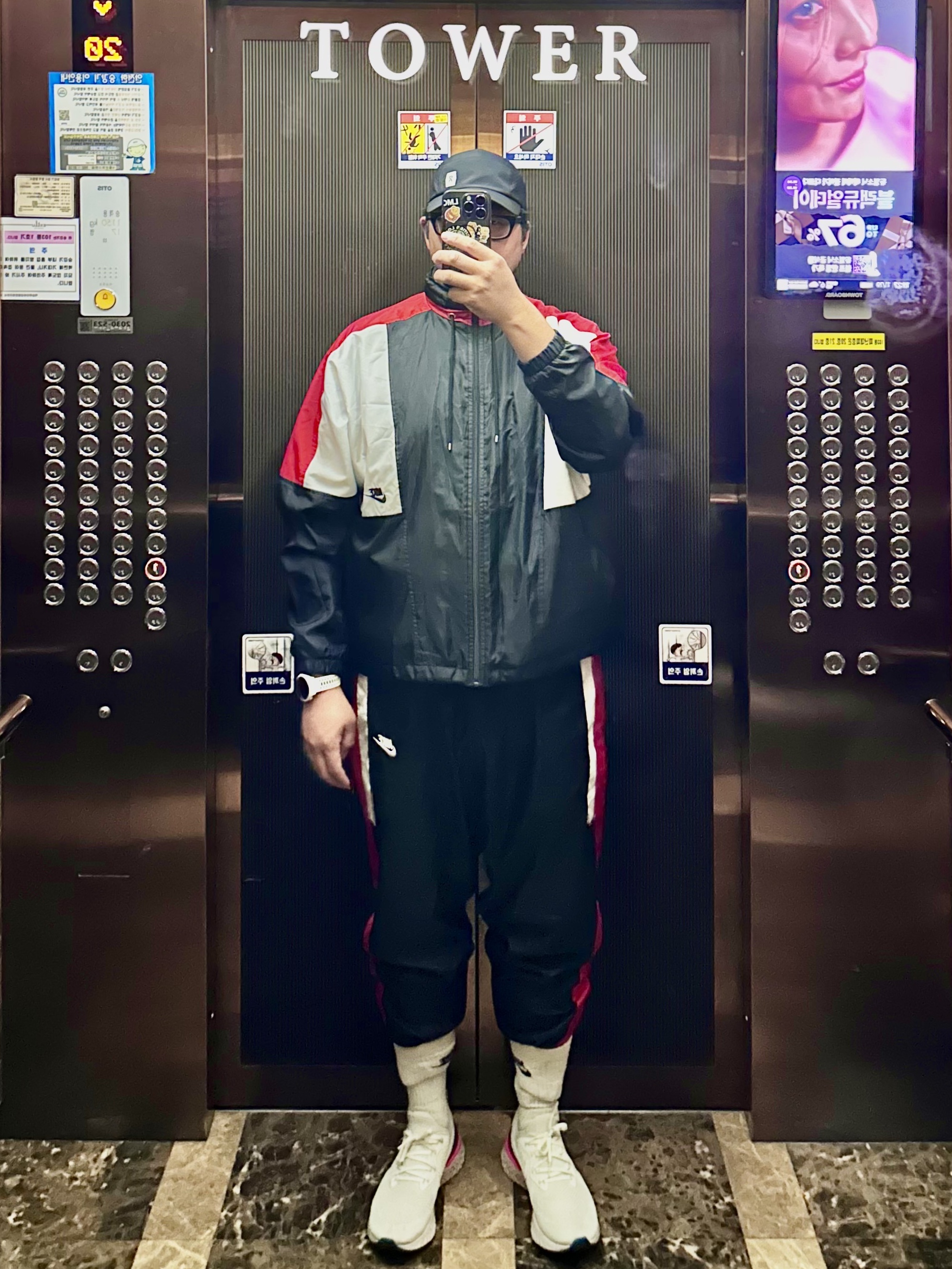 On Running Lightweight Cap Black, Nike Epic React Flyknit White Racer Blue Pink Blast 착용 스타일 - 2