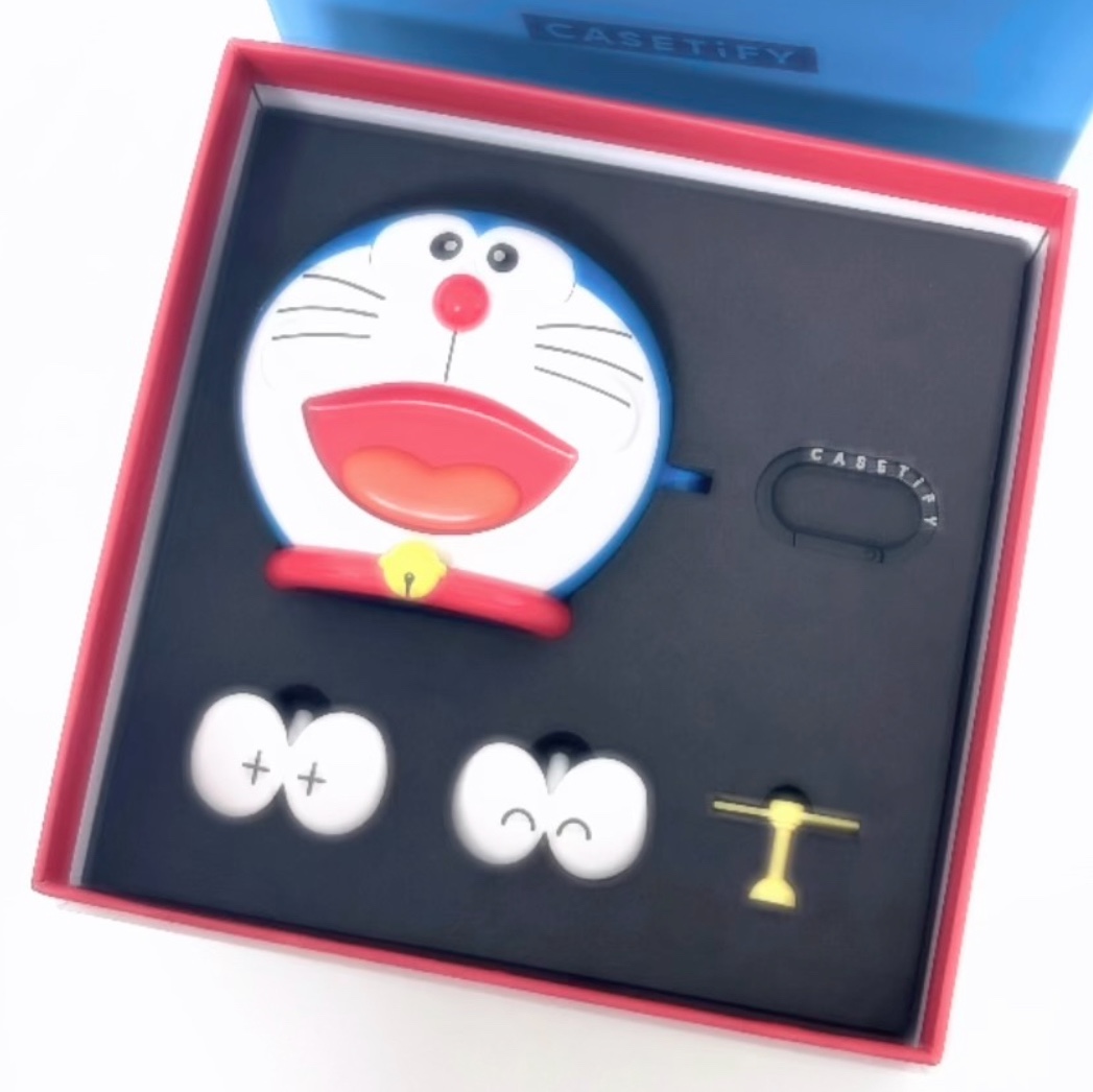 Casetify x Doraemon Airpods Pro Collectible Case 착용 스타일